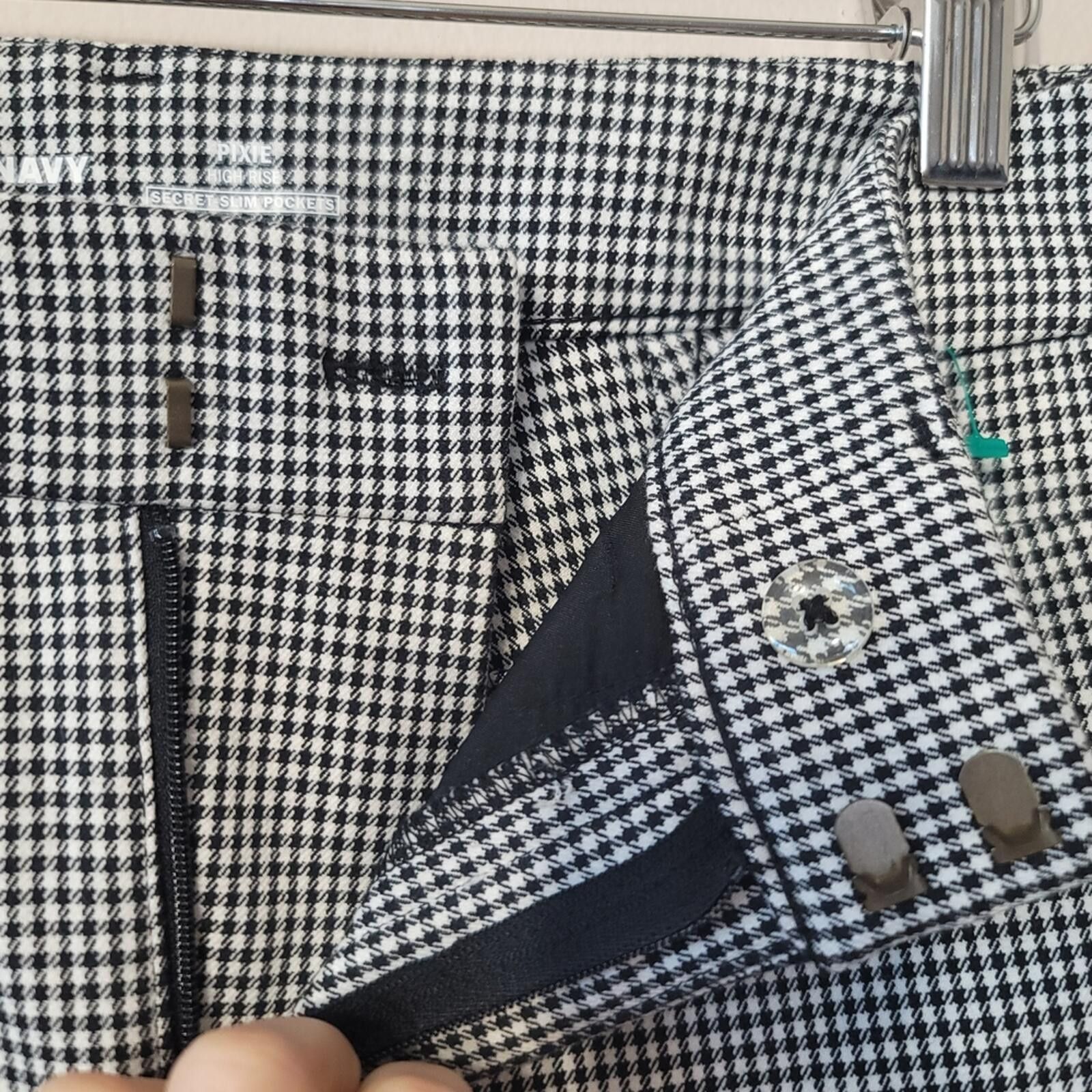 Old Navy Chic Houndstooth Academia Old Navy Pixie Ankle Pants Size 2 Size 26" / US 2 / IT 38 - 8 Thumbnail
