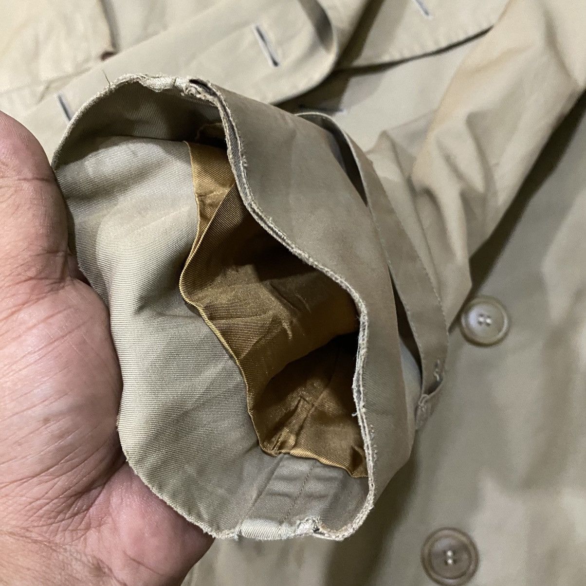 Burberry ☀️Vintage Burberrys double breasted trench coat Size US M / EU 48-50 / 2 - 7 Thumbnail