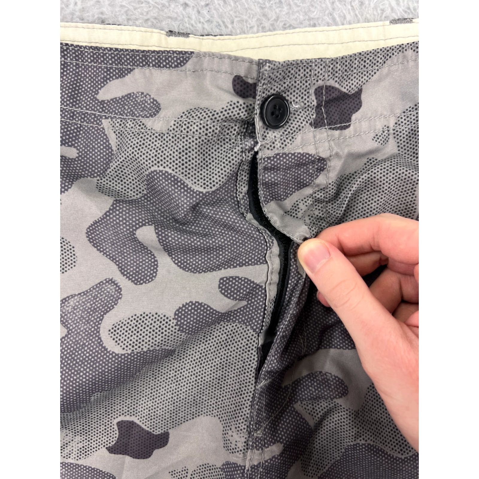 Zoo York Zoo York Men Shorts 34 Gray Urban Camo Chino 100% Polyester Skate Surf Casual Modern Mens Size US 34 / EU 50 - 7 Thumbnail