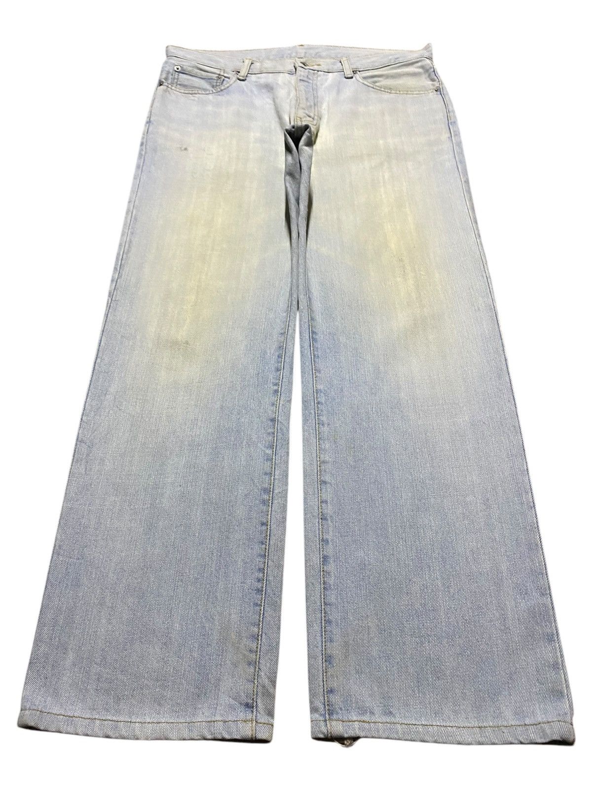 Japanese Brand Vintage Japanese Brand Uniqlo Light Wash Distressed Jeans Size US 34 / EU 50 - 1 Thumbnail