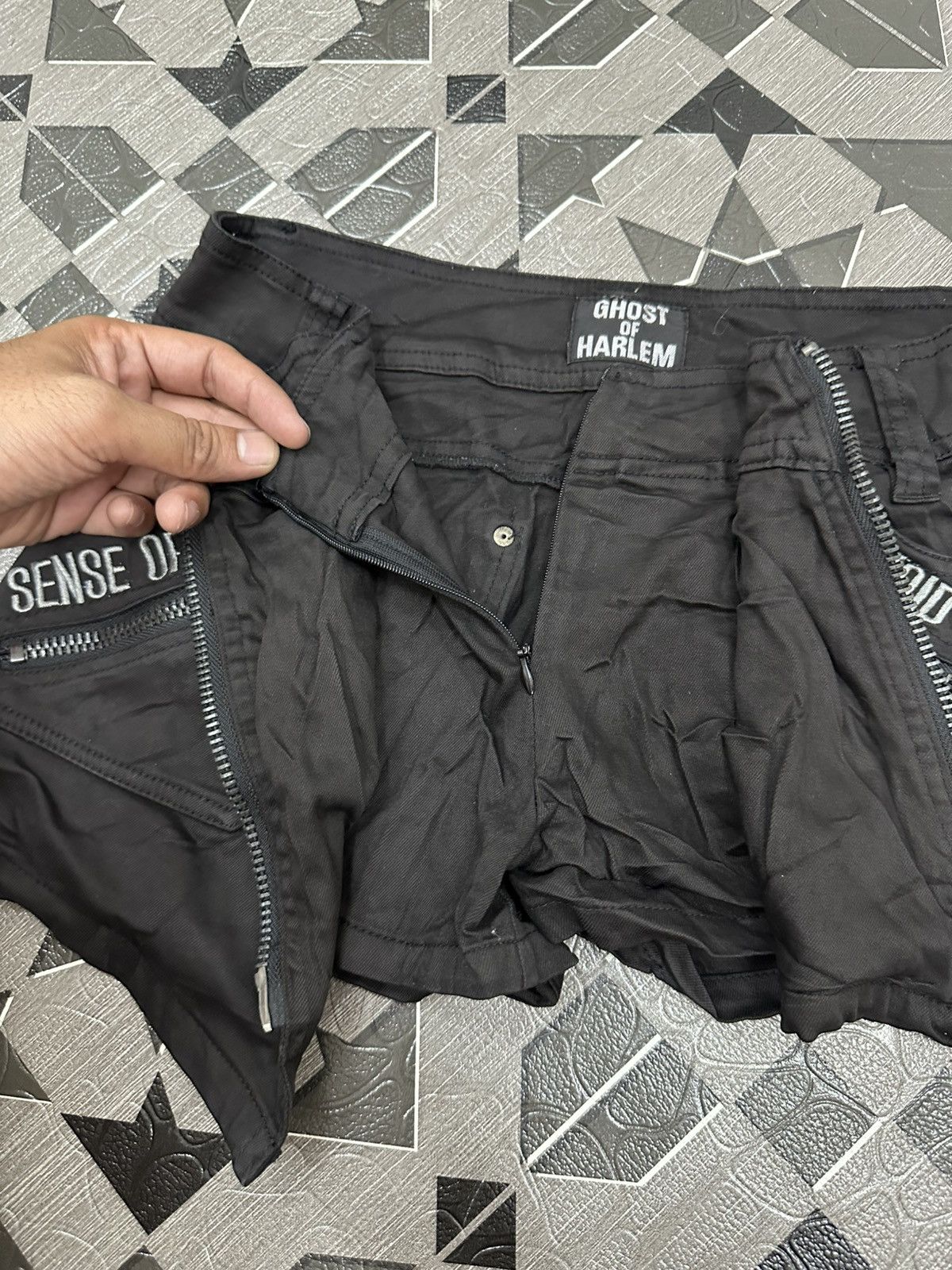 Japanese Brand Ghost Of Harlem Skull Studed Double Zipper Gothic Short Pant Size 26" / US 2 / IT 38 - 9 Thumbnail