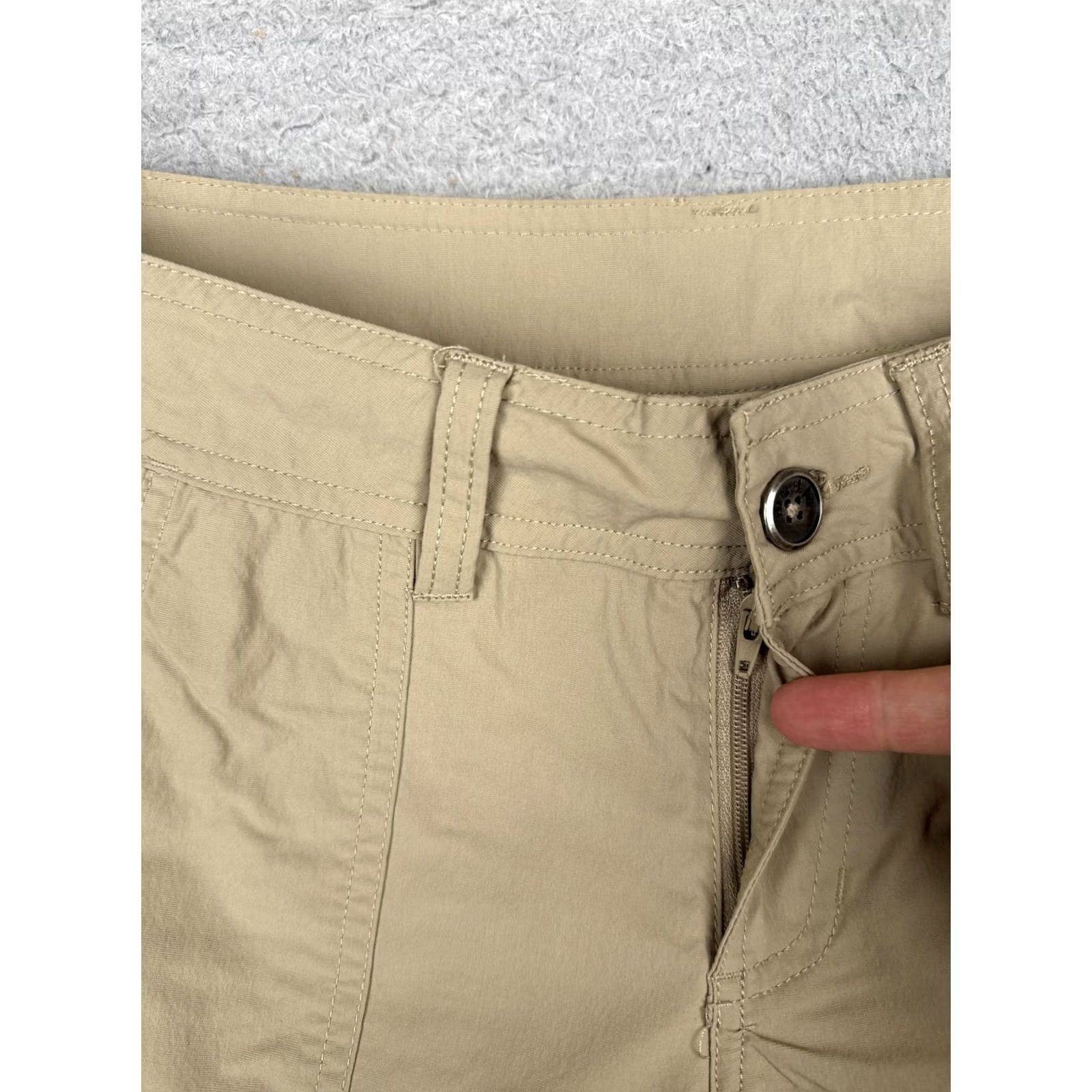 The North Face The North Face Womens Shorts Chino Nylon Stretch Hiking Outdoor Beige 6 Regular Front Zip Pocket Mens Womens Boys Girls Size 28" / US 6 / IT 42 - 6 Thumbnail