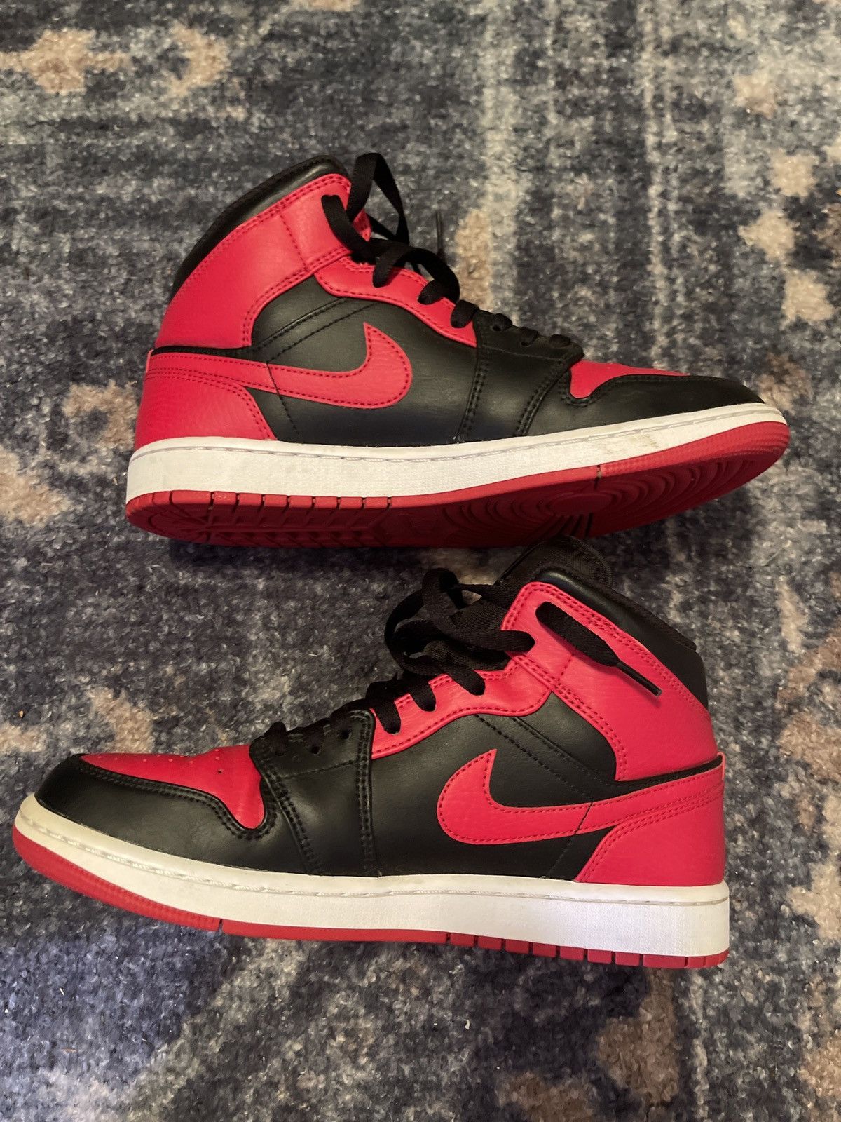 Jordan Brand × Nike Nike Air Jordan mid “Bred” Size US 9 / EU 42 - 2 Thumbnail