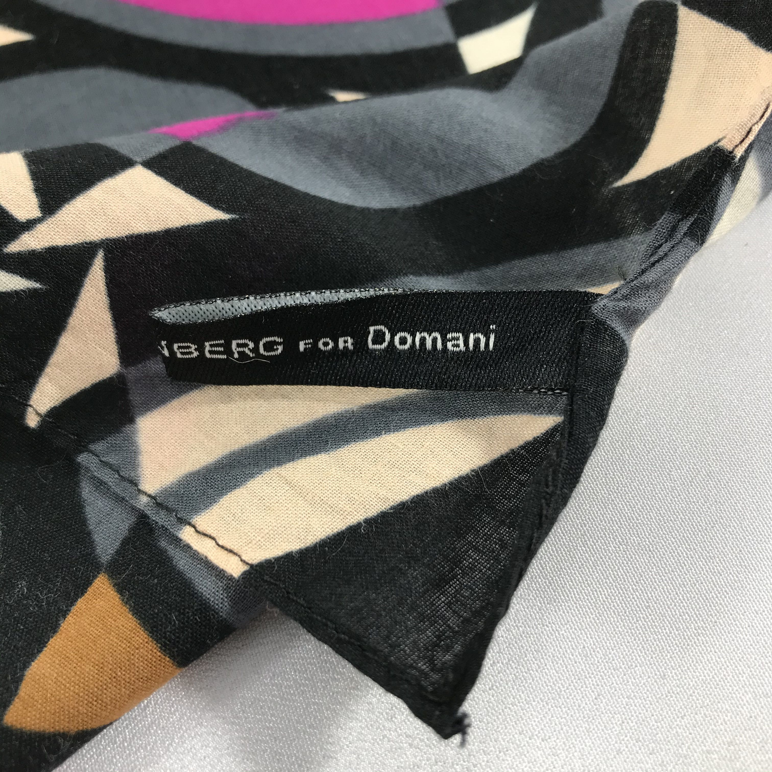 Diane von Furstenberg Diane Von Furstenberg Abstract Handkerchief Bandana H650 Size ONE SIZE - 4 Thumbnail