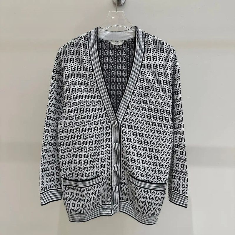 Fendi Fendi Gray Long Sleeve Knit Sweater 0089 Size US S / EU 44-46 / 1 - 1 Thumbnail