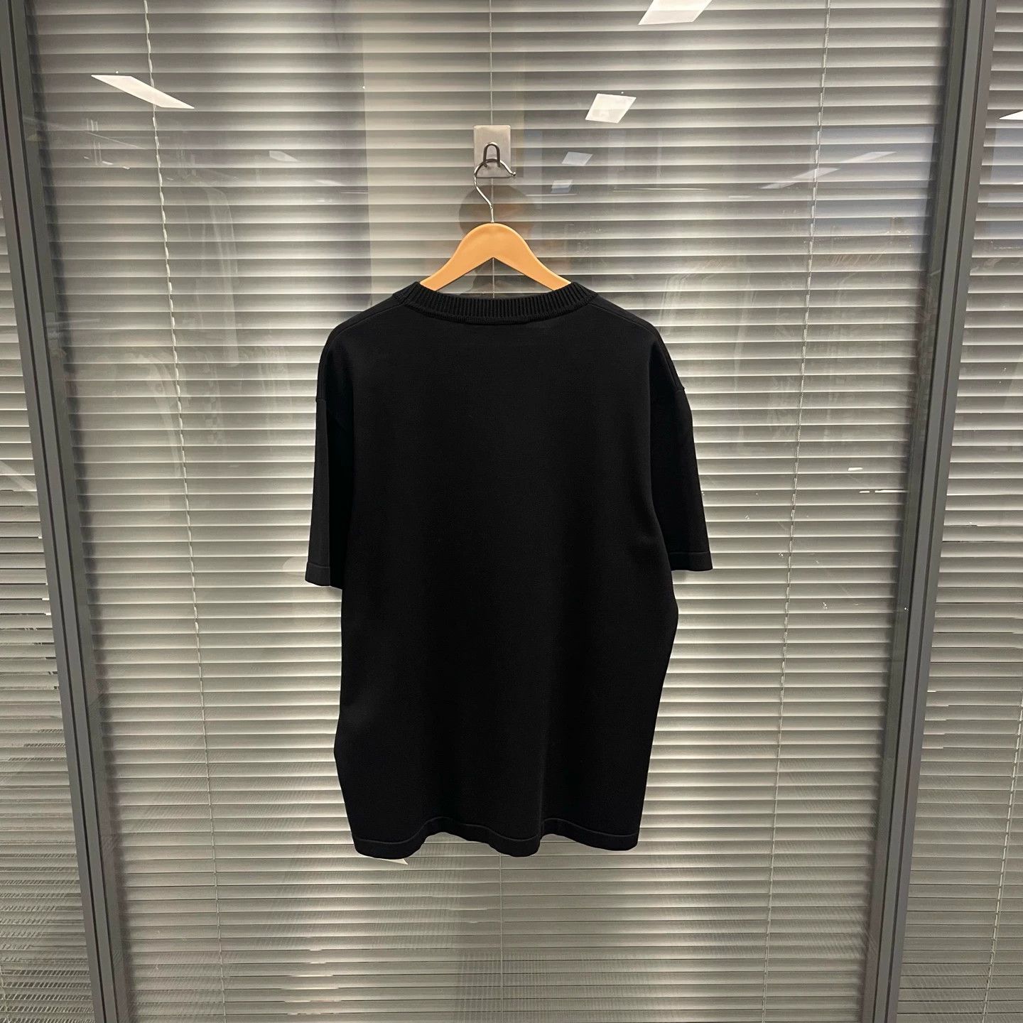 Louis Vuitton LV black pin short sleeve tee XL Size US XL / EU 56 / 4 - 2 Thumbnail