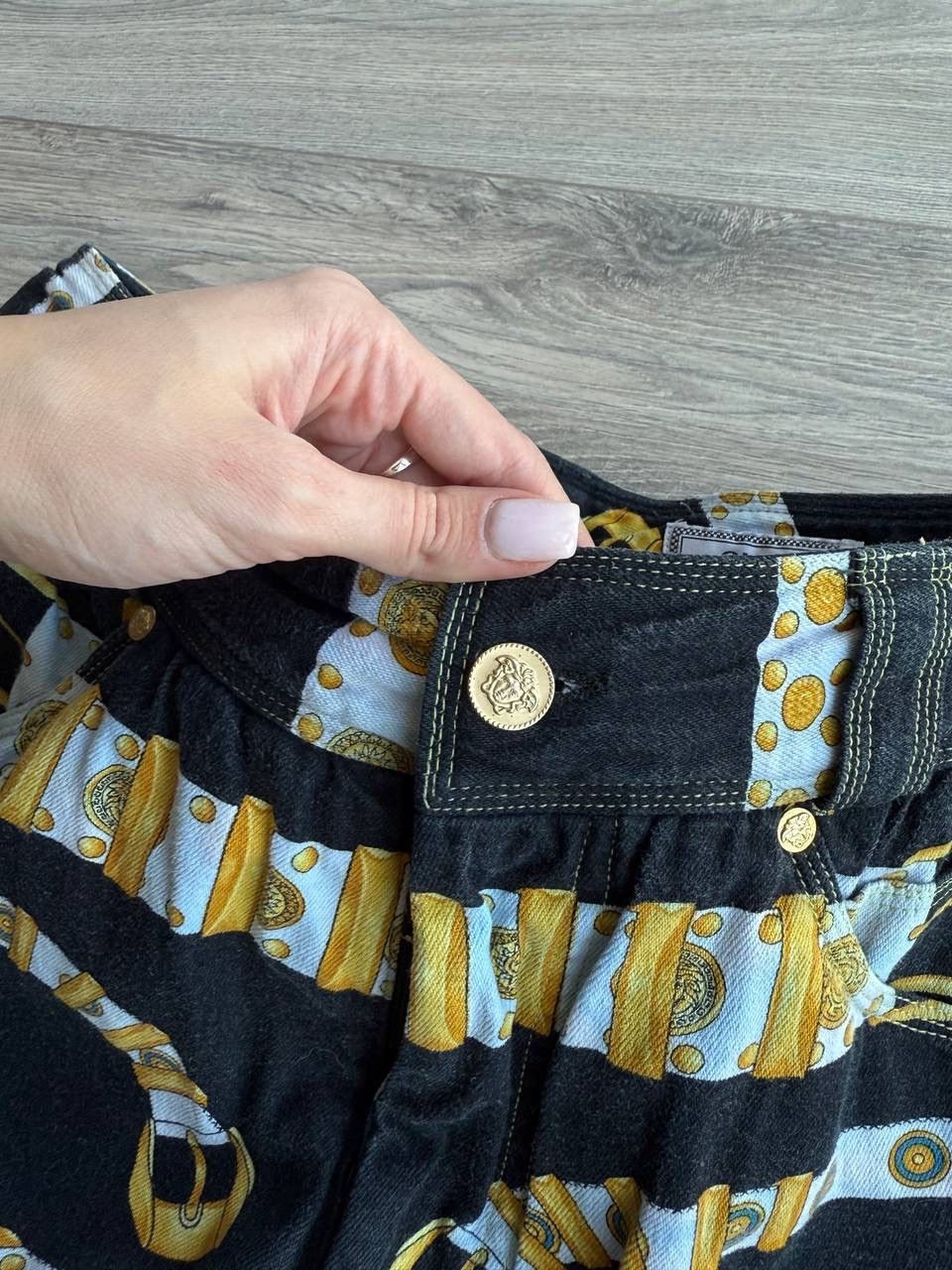 Versace Gianni Versace Vintage shorts Size US 31 - 5 Thumbnail