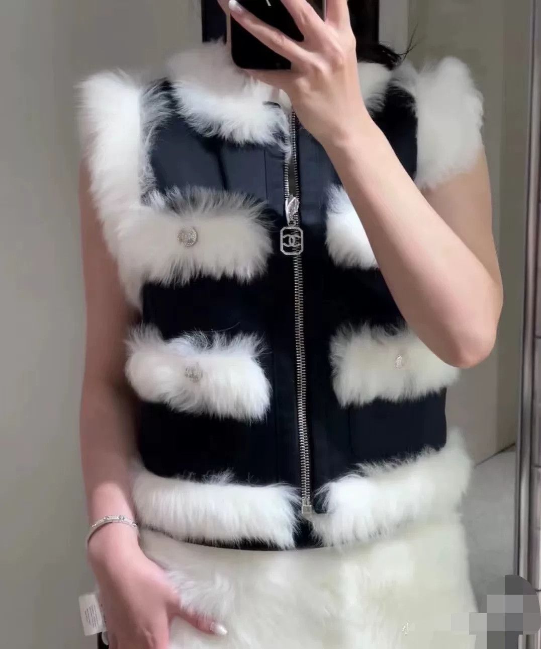 Chanel Chanel 23N Ski Reversible Vest Size XXS / US 00 / IT 34 - 1 Thumbnail