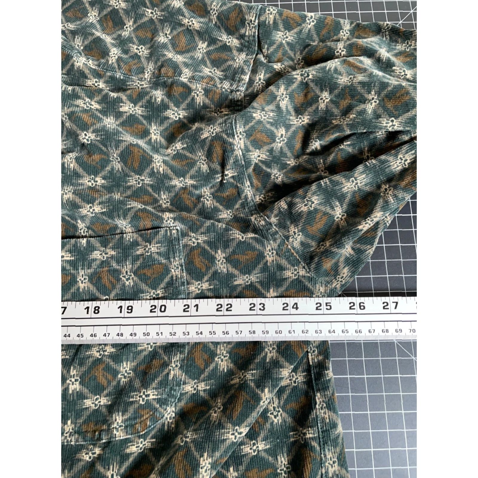 Etro VINTAGE Columbia Corduroy Geometric Pattern Shirt Adult XL Green 90s Retro Mens Size US XL / EU 56 / 4 - 5 Thumbnail