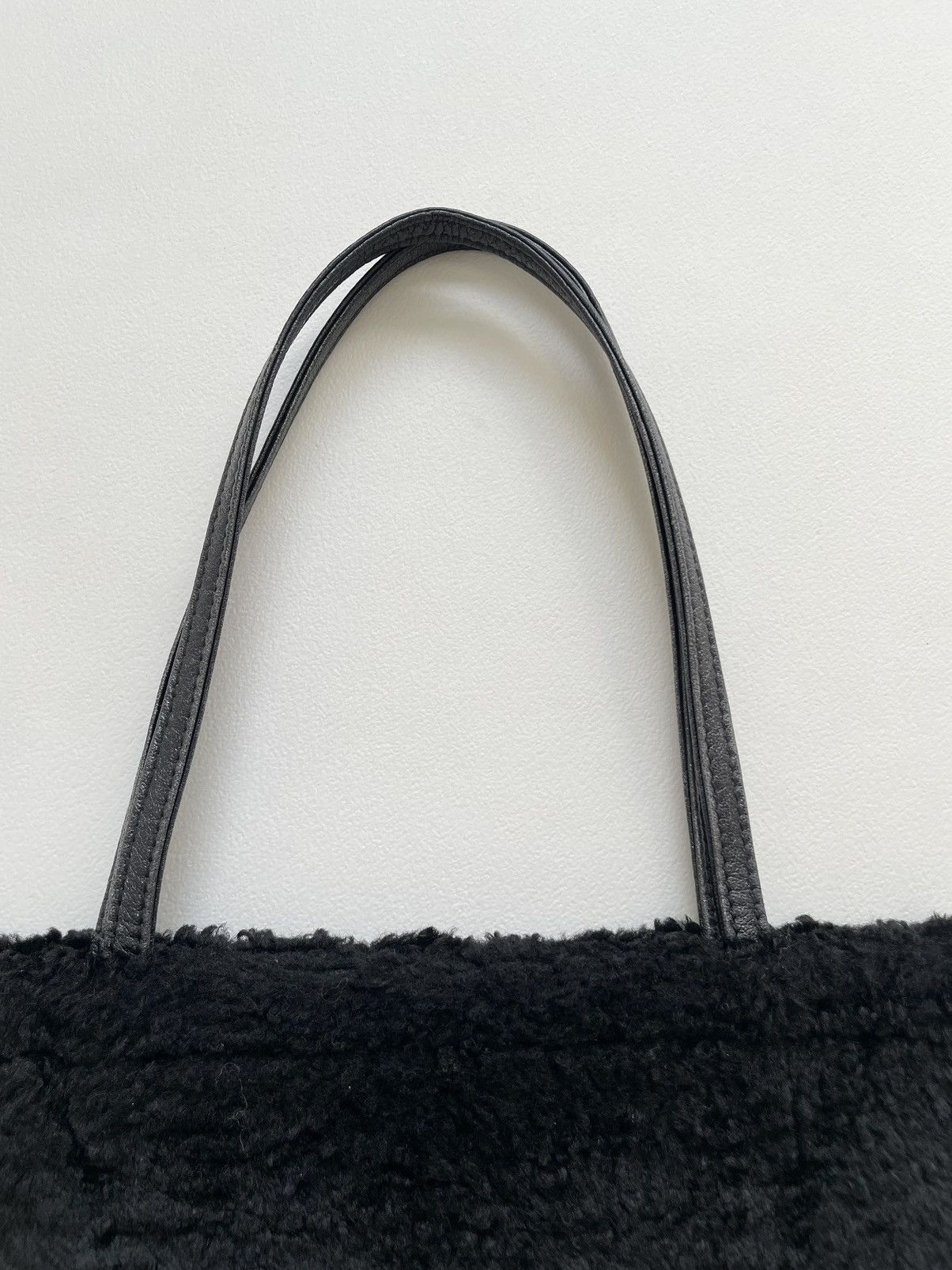 Miu Miu A/W 1999 Black Shearling Mini Hand Bag Size ONE SIZE - 4 Thumbnail
