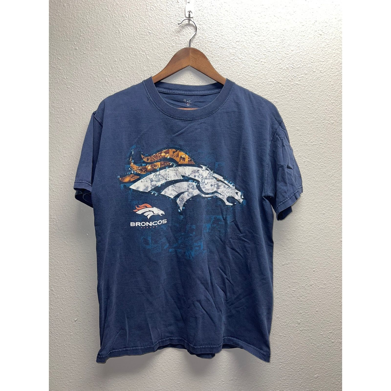 NFL Denver Broncos Logo Shirt Blue Graphic NFL Tee Medium Size US M / EU 48-50 / 2 - 1 Thumbnail
