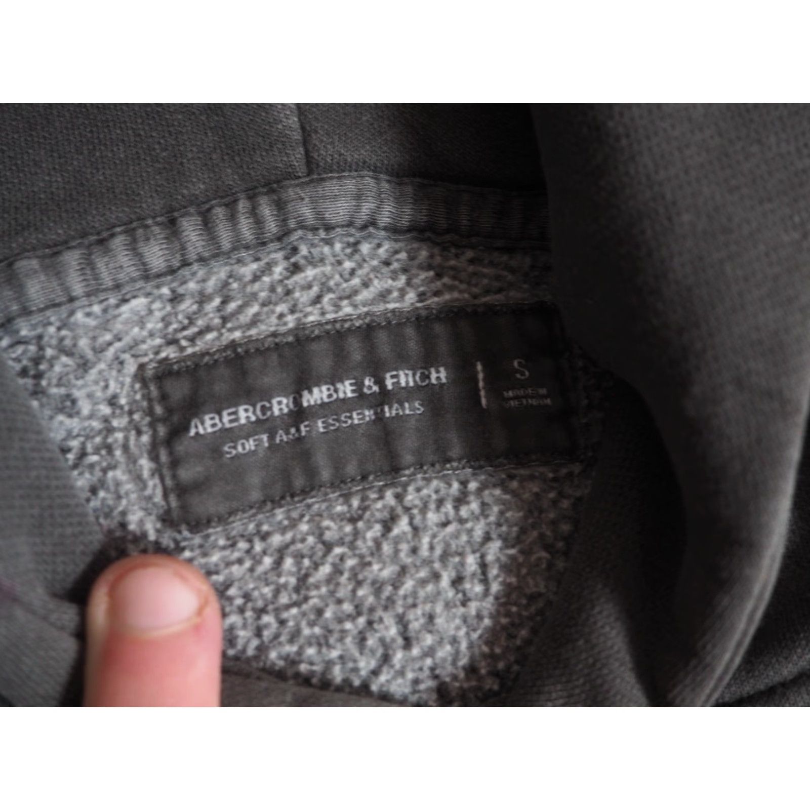 Abercrombie & Fitch VTG Abercrombie & Fitch Hoodie Pullover Hoodie S Men Gray Faded Baggy Essential Hooded Sweatshirt Crew Neck Winter 2000s Size US S / EU 44-46 / 1 - 4 Thumbnail