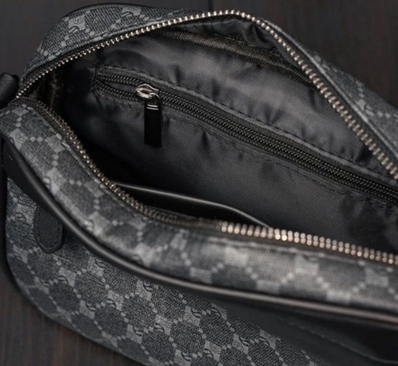 Japanese Brand × Vintage Vintage black messenger bag Size ONE SIZE - 4 Thumbnail