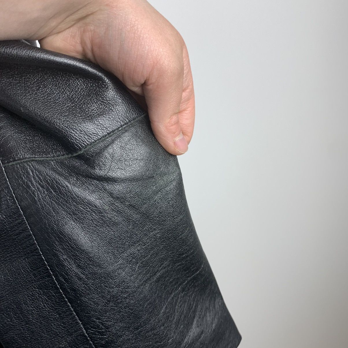 Gianfranco Ferre Vintage Gianfranco Ferre Black Leather Jacket Y2K Size 52 Size US L / EU 52-54 / 3 - 23 Thumbnail