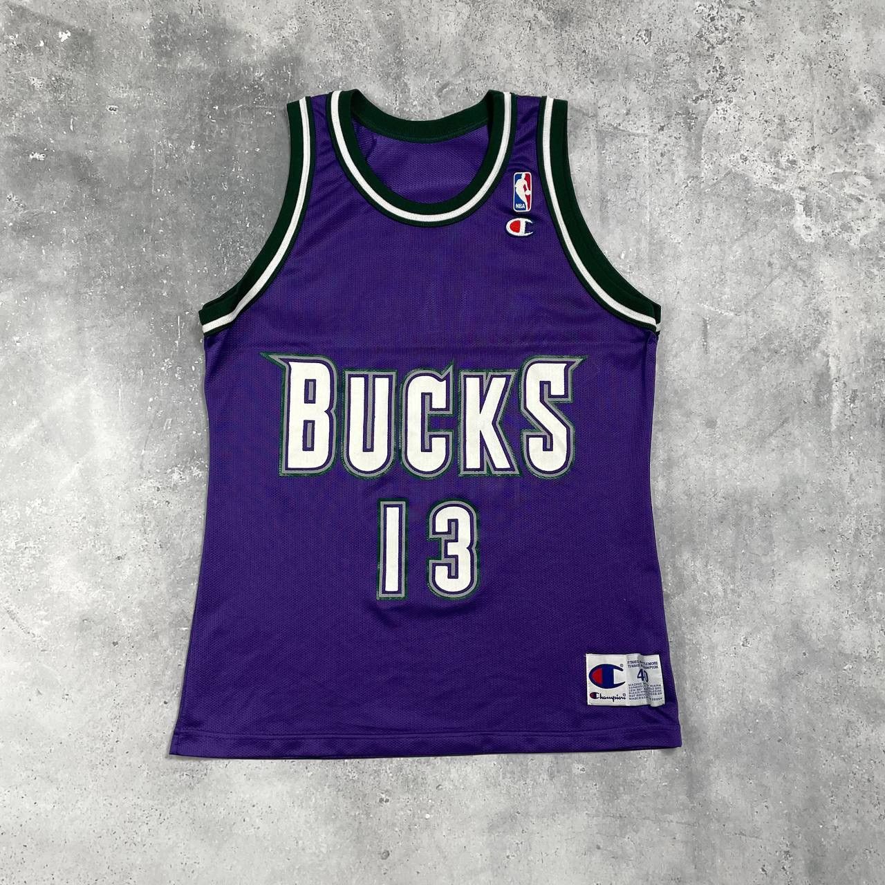 NBA Vintage 90s Milwaukee Bucks No 13 Glenn Robinson NBA Jersey Size US XXS / EU 40 - 1 Thumbnail