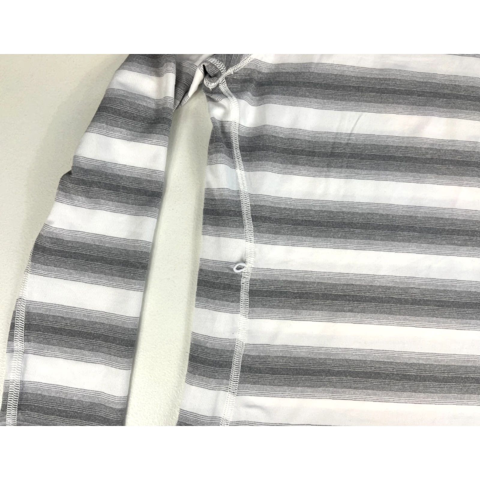 Lululemon Women's Lululemon Iconic Wrap Long Sleeve Striped Lightweight Sz 4 Size S / US 4 / IT 40 - 6 Thumbnail
