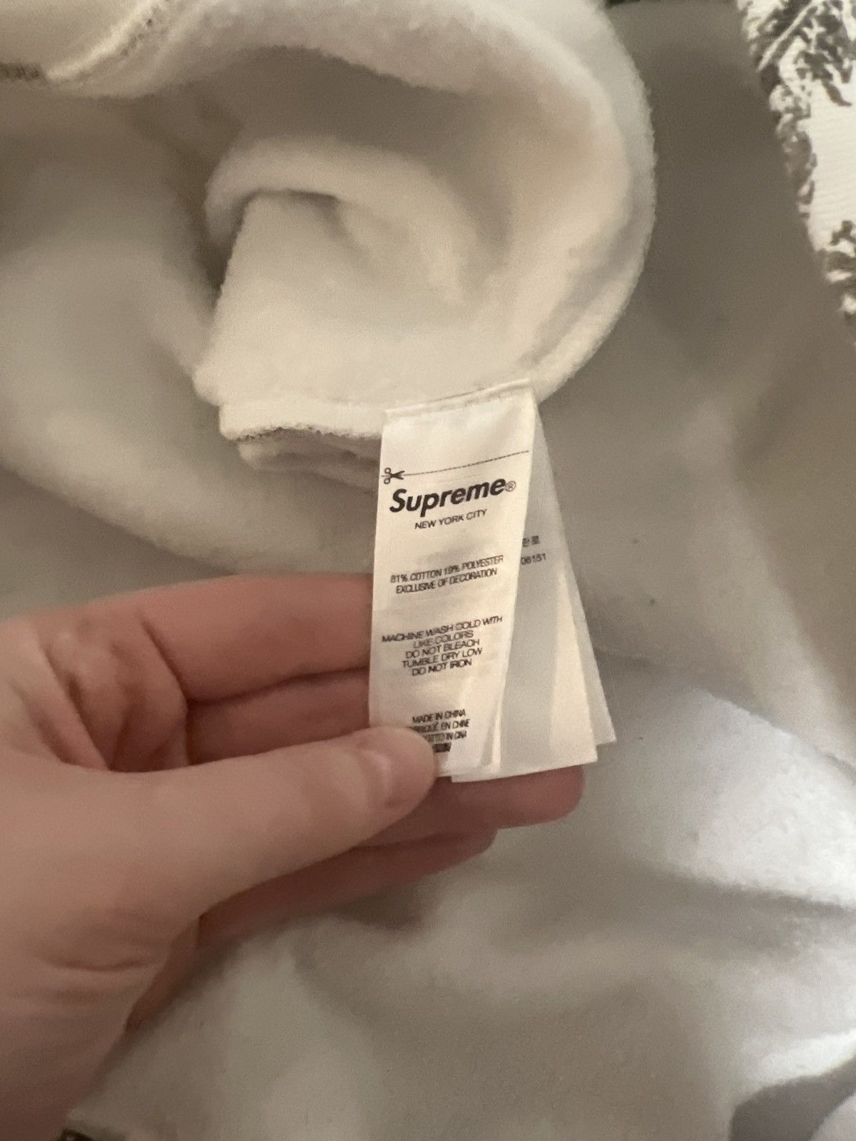 Supreme Supreme White Realtree Camo Hoodie Size US L / EU 52-54 / 3 - 9 Thumbnail