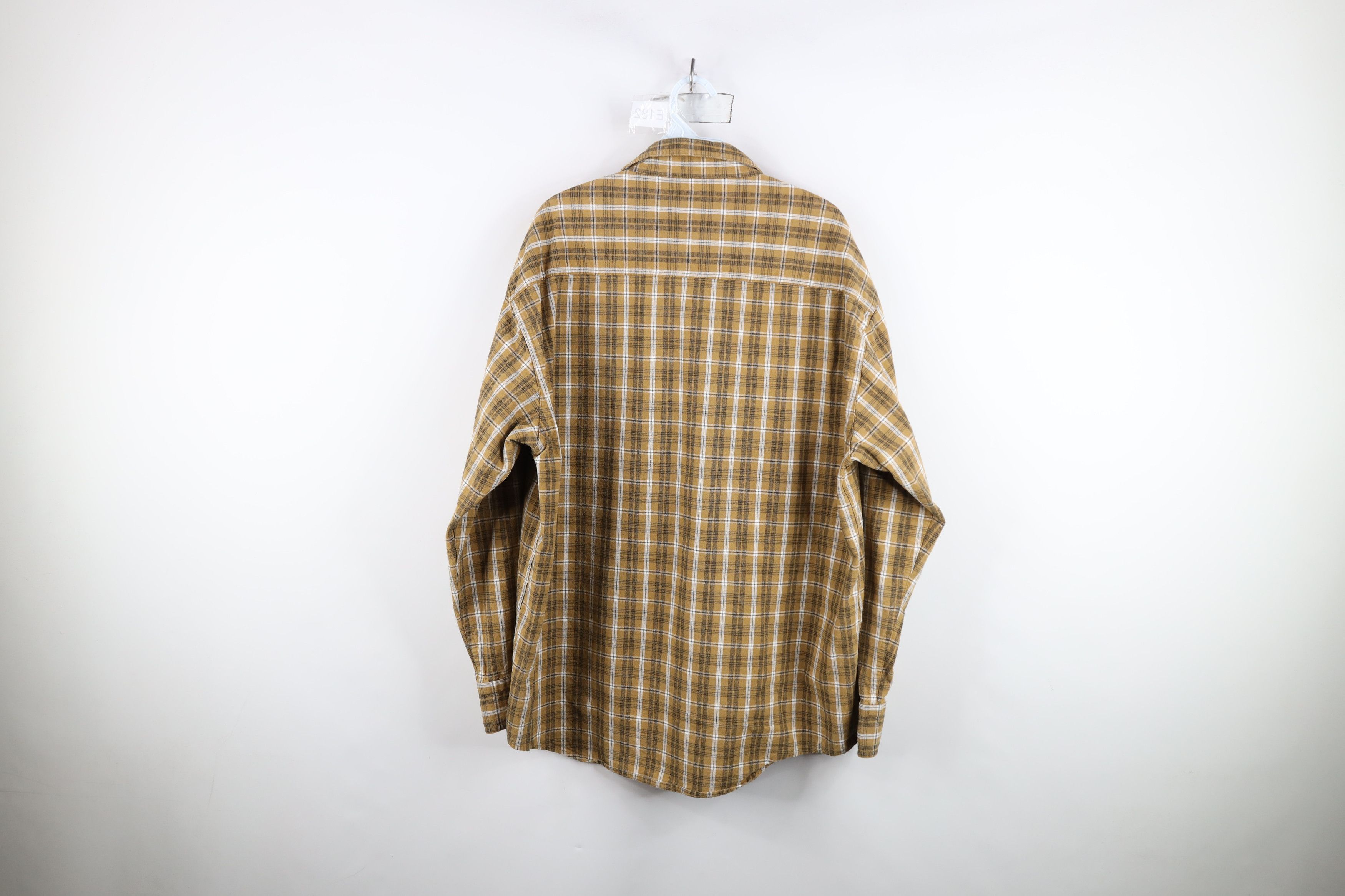 Cabelas Vintage 90s Cabelas Heavyweight Collared Button Shirt Plaid Size US XL / EU 56 / 4 - 8 Thumbnail
