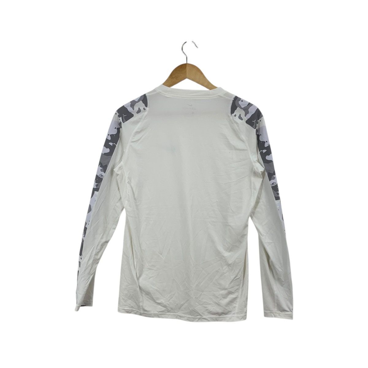 Nike NIKE DRI FIT Sportswear Camouflage Sleeve Tee Shirt Top Size L / US 10 / IT 46 - 5 Thumbnail