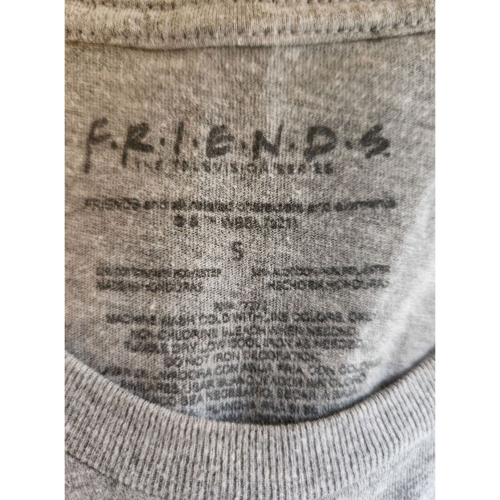 Vintage Friends I'd Rather Be At Central Perk Gray Short Sleeve T Shirt Size S Mens Size US S / EU 44-46 / 1 - 3 Thumbnail