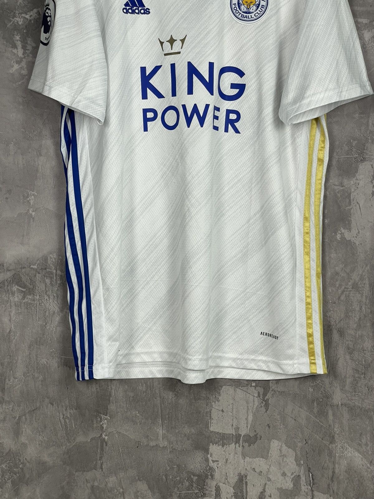 Adidas Adidas Leicester city 2019 Big Logo jersey Size US M / EU 48-50 / 2 - 5 Thumbnail