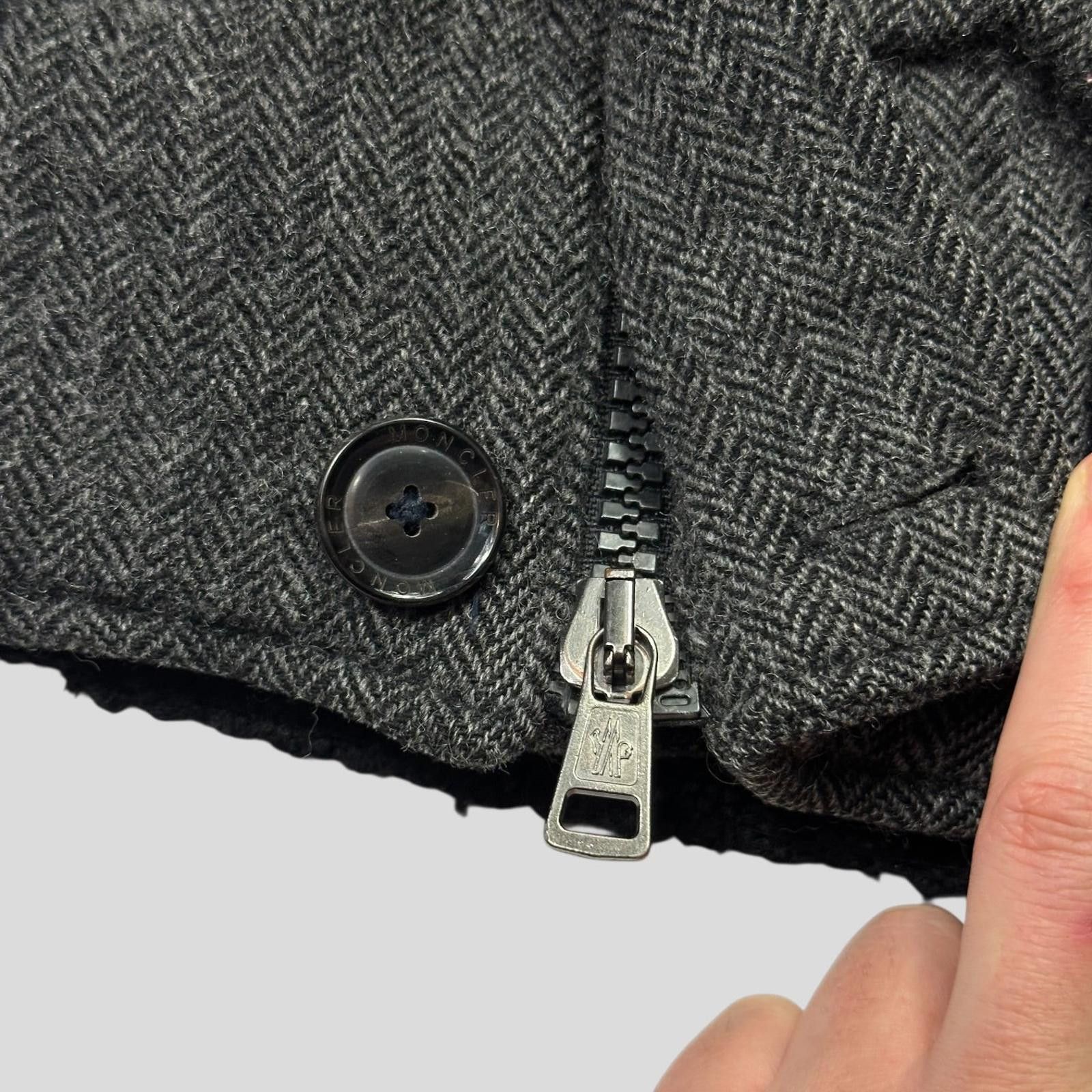 Moncler Moncler 00’s Herringbone Wool Down Detachable Fur Jacket - L Size US L / EU 52-54 / 3 - 12 Thumbnail
