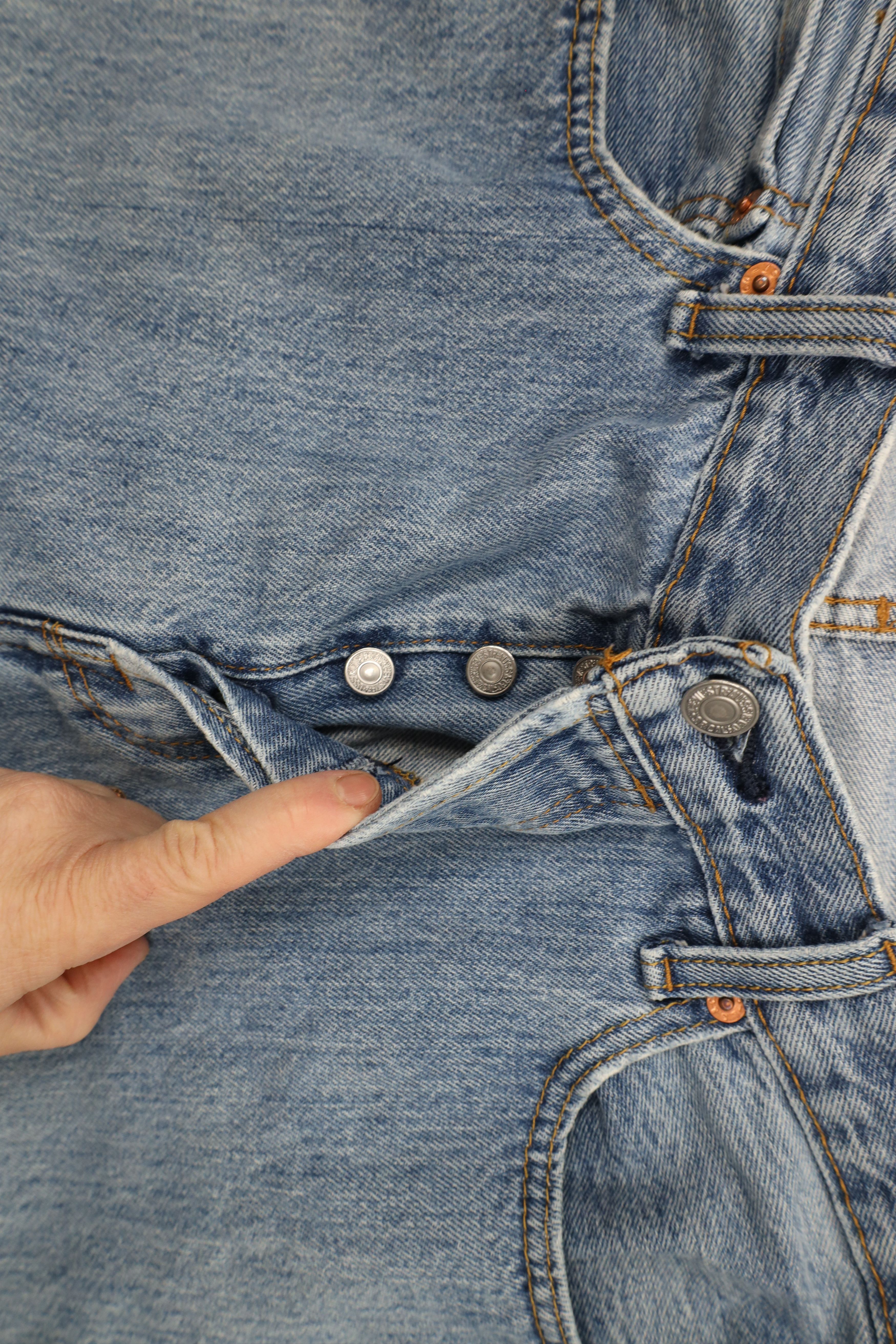 Levi's × Vintage Vintage Y2K Levis 501xx Button Fly Original Fit Denim Jeans Size US 34 / EU 50 - 7 Thumbnail
