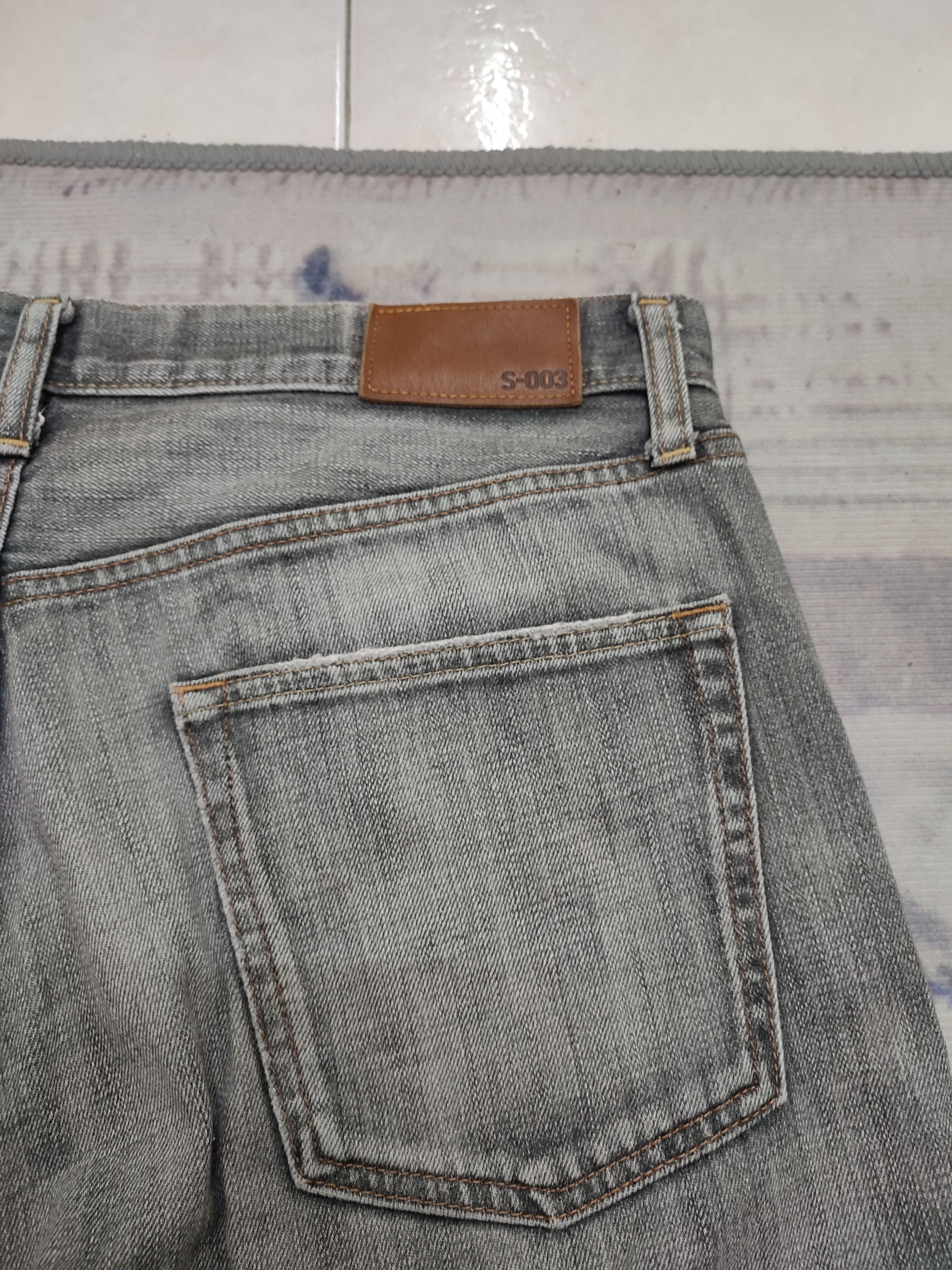 Uniqlo 💥Need Gone💥 90s Uniqlo Distressed Denim Size US 35 - 10 Thumbnail