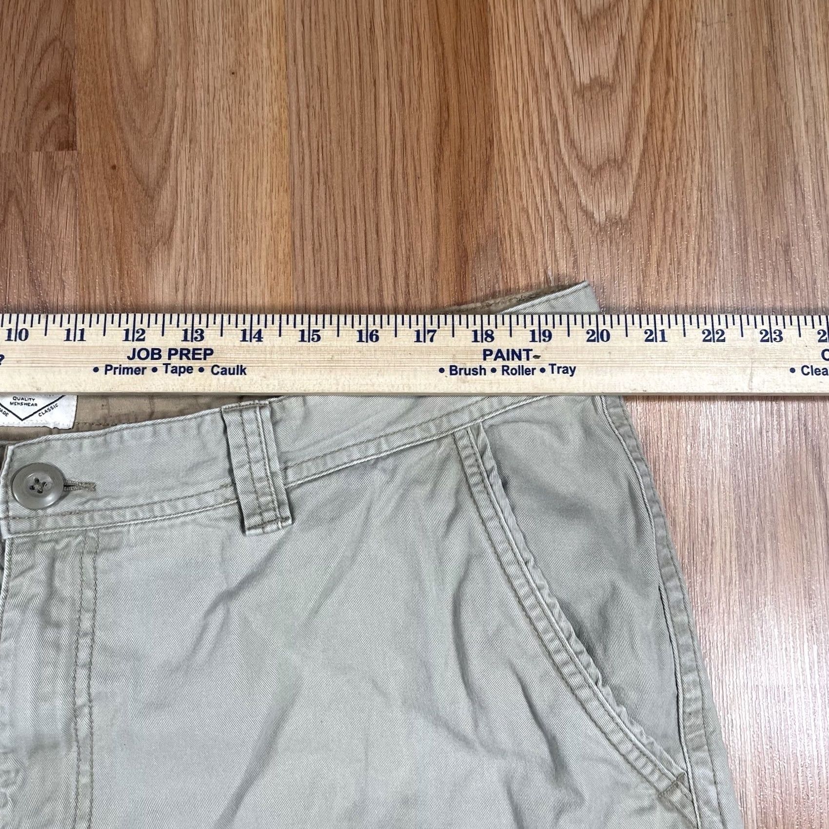 Vintage St. John’s Bay Cargo Shorts Mens 42 Beige Khaki Utility Flat Front Pockets Cargo Shorts Mens 42 Beige Khaki Beige Mens Size US 42 / EU 58 - 4 Thumbnail