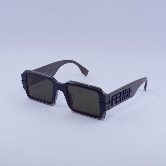 Fendi Fendi FE40073U 50E FENDI GRAPHY Sunglasses Brown Rectangle Size ONE SIZE - 1 Thumbnail