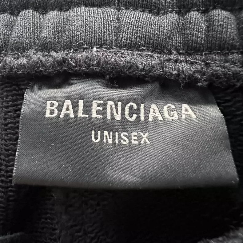 Balenciaga Balenciaga size XXS Make old monogrammed pants. Size US 26 / EU 42 - 3 Thumbnail