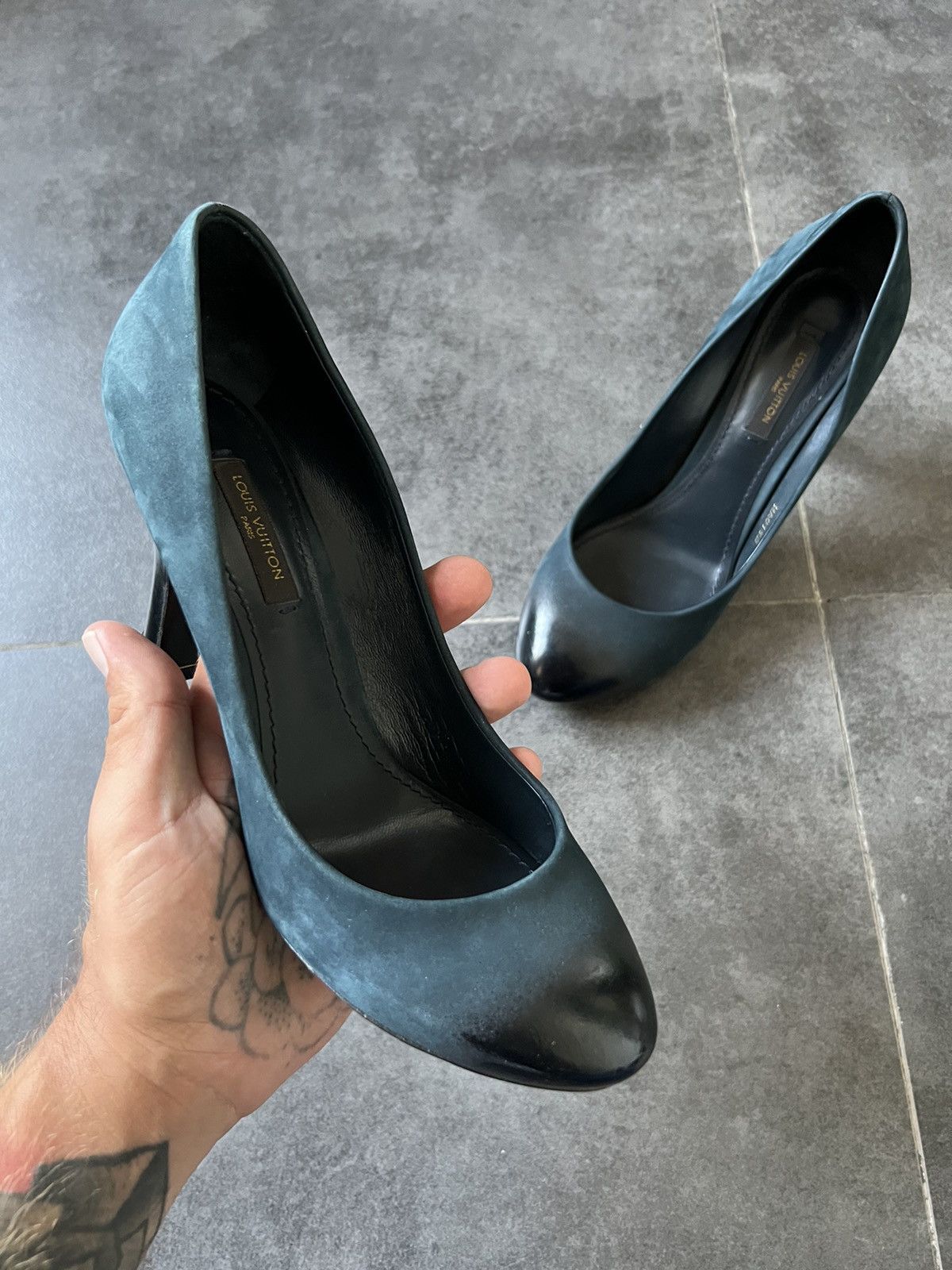 Louis Vuitton Rare Louis Vuitton gradient suede leather logo heels Size US 7.5 / IT 37.5 - 1 Thumbnail