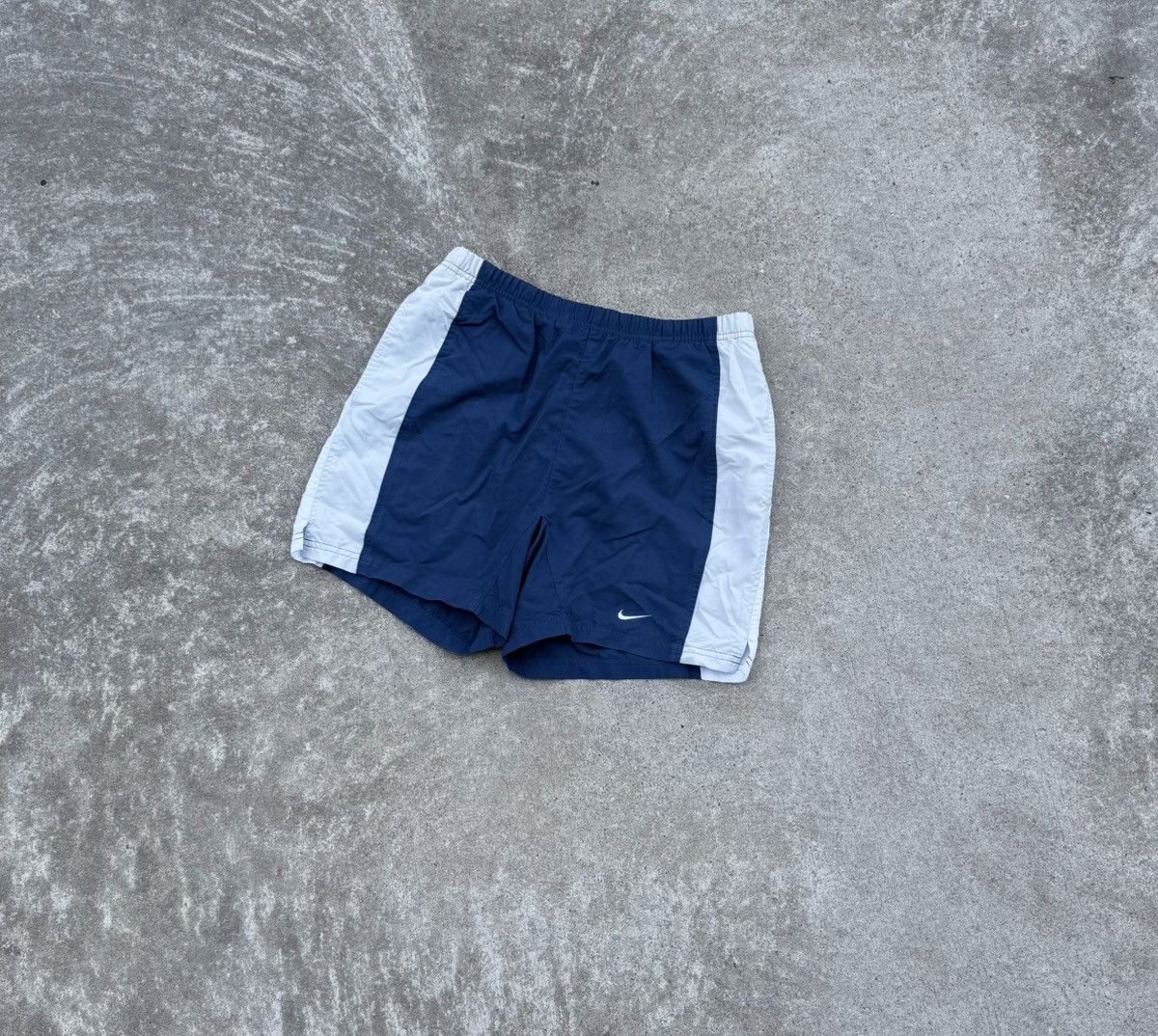Other Vintage Nike 90s y2k streetwear nylon track shorts Size US 30 / EU 46 - 5 Thumbnail