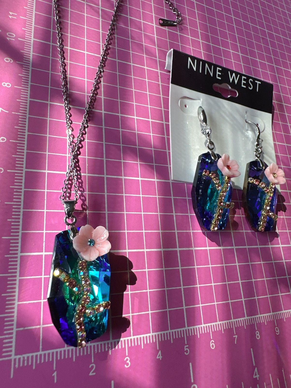 Designer Nine West 2pc set necklace + earring Flower crystal Multi Size ONE SIZE - 4 Thumbnail
