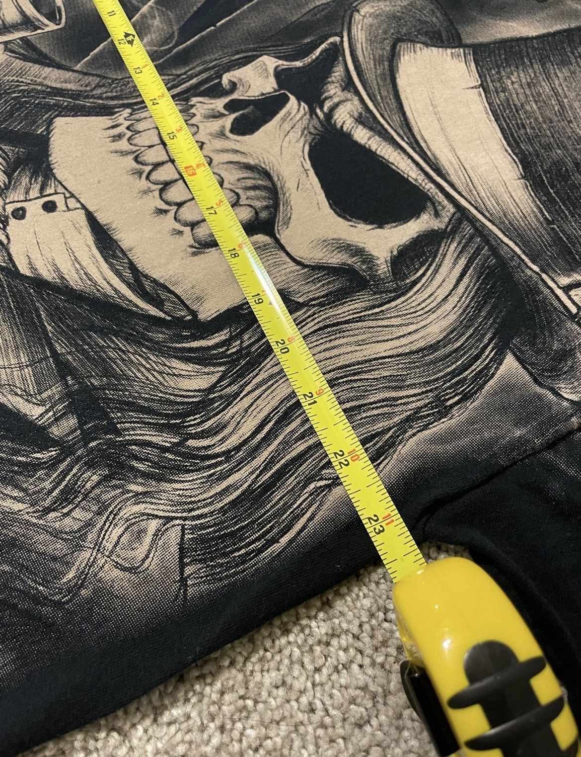 Gildan Vintage Y2k Big Print Smoking Skeleton Skull Shirt Size XL Size US XL / EU 56 / 4 - 6 Thumbnail