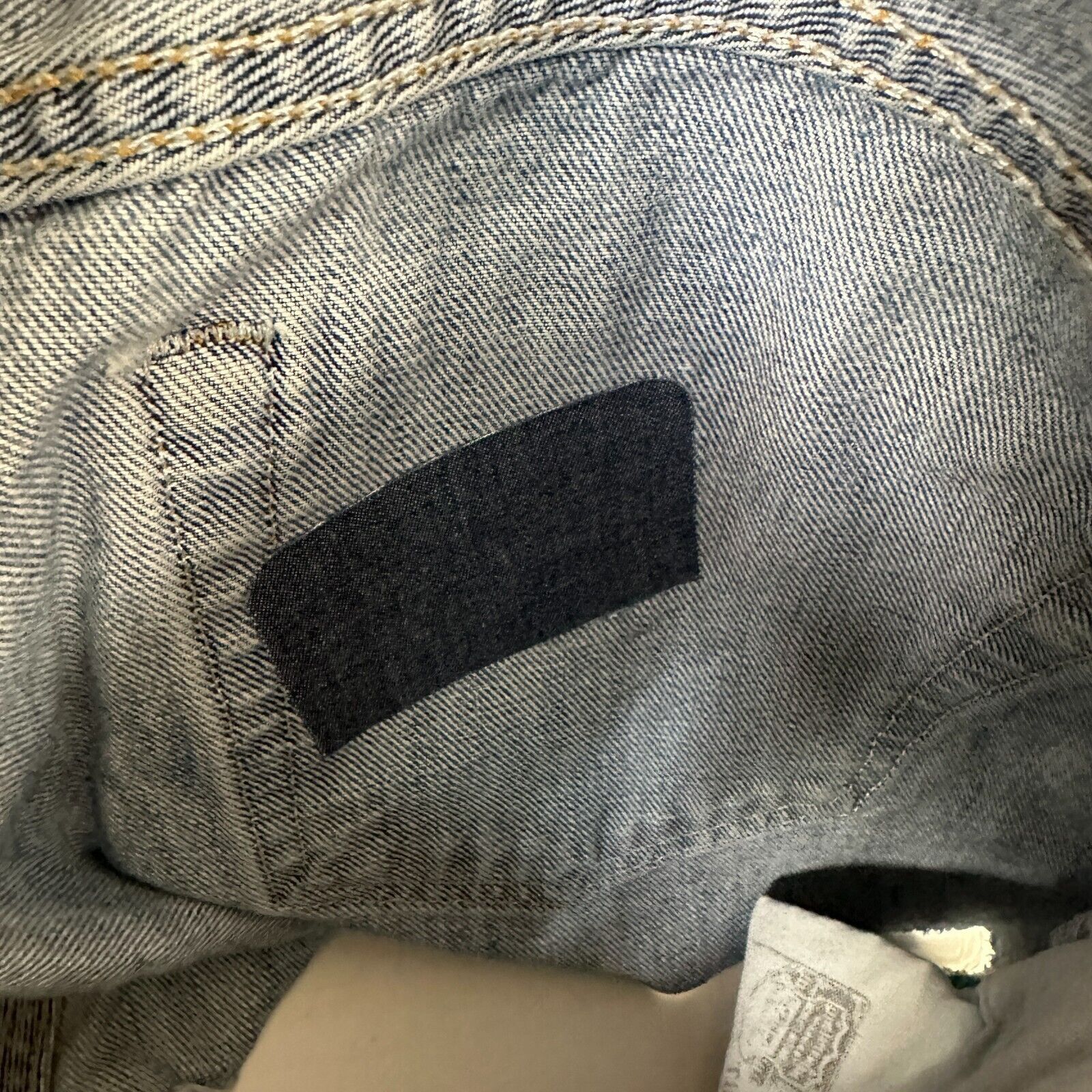 Levi's Levis 501 Med Blue Wash Button Fly Distress Raw Hem Short 34 Size 34" / US 12 / IT 48 - 13 Thumbnail
