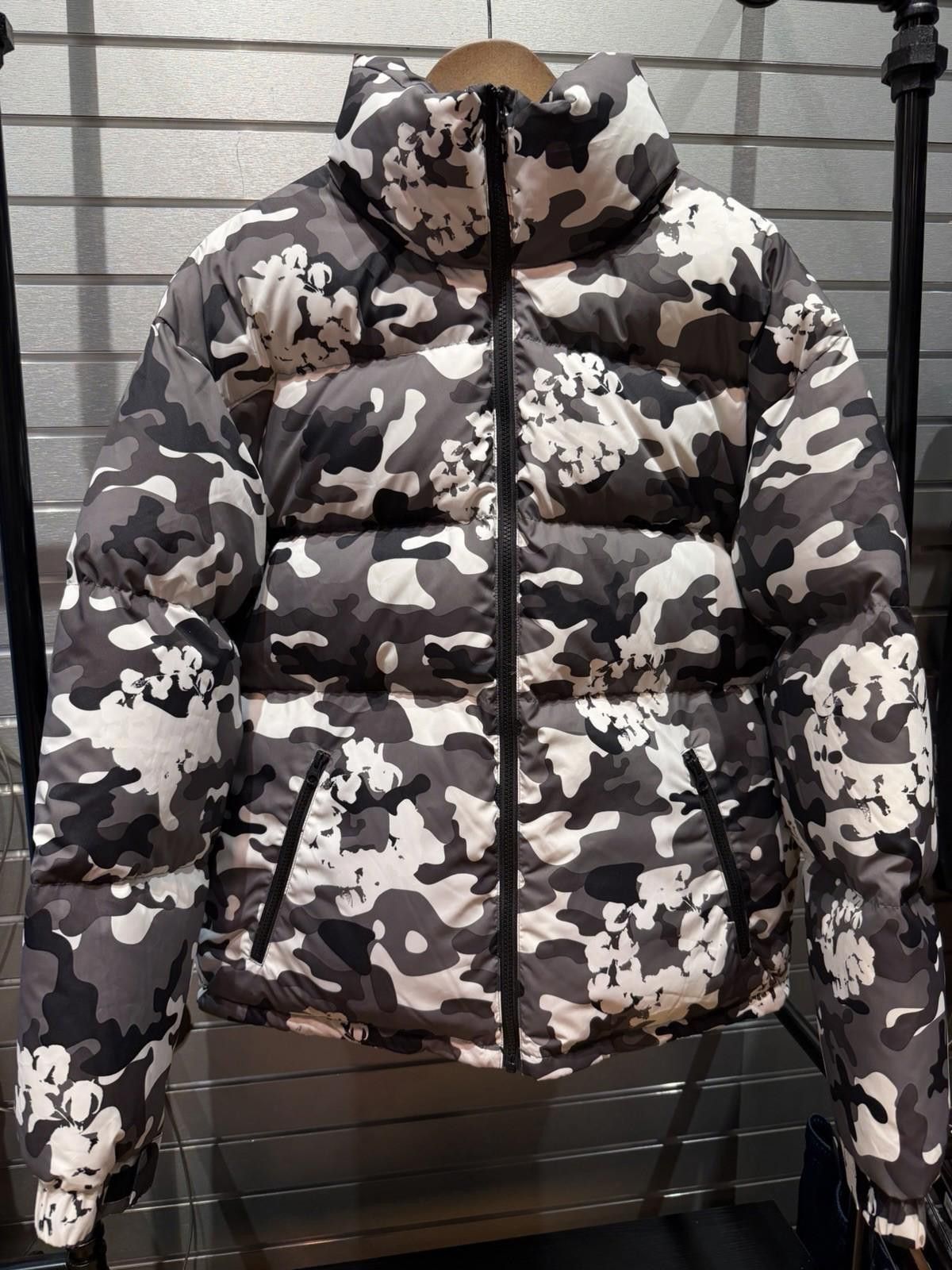 DENIM TEARS Large Cotton Wreath Puffer Jacket Denim Tears Coat New Camo Size US L / EU 52-54 / 3 - 2 Thumbnail