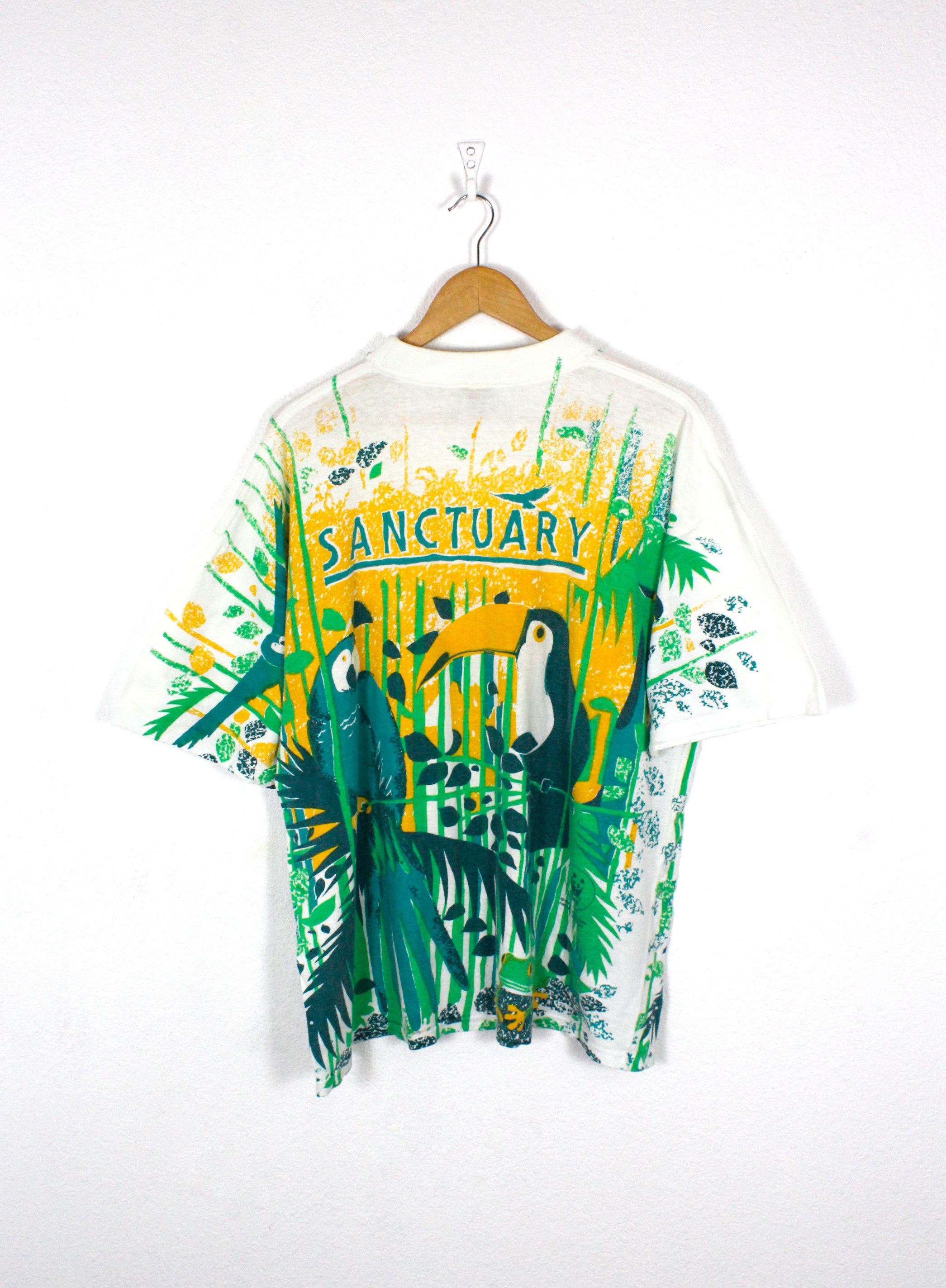 Vintage Vintage WWF Sanctuary All Over Printed Tee Tshirt 90s Size US XXL / EU 58 / 5 - 5 Thumbnail