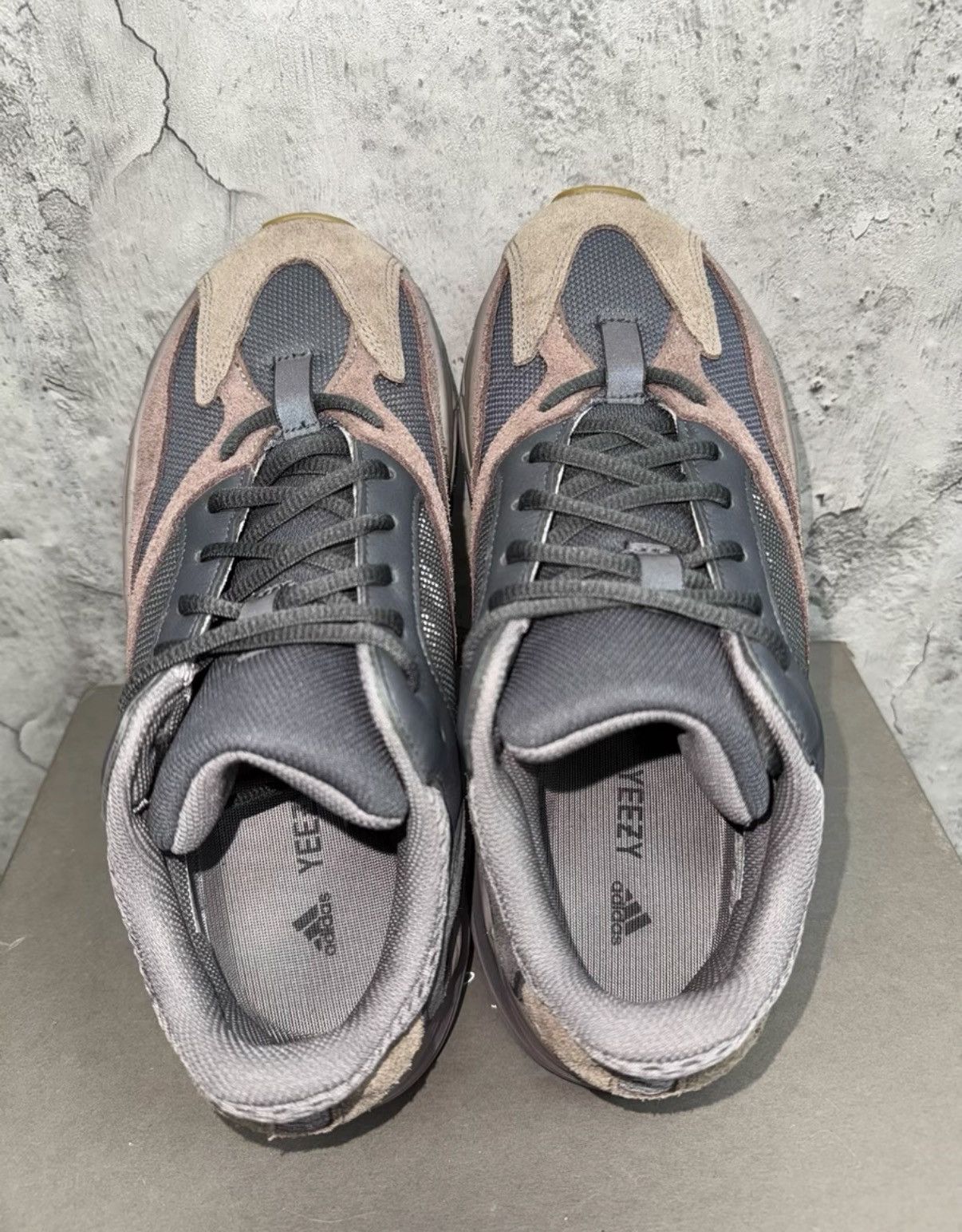 Adidas Adidas Yeezy 700 Mauve K37 Size US 10 / EU 43 - 1 Thumbnail