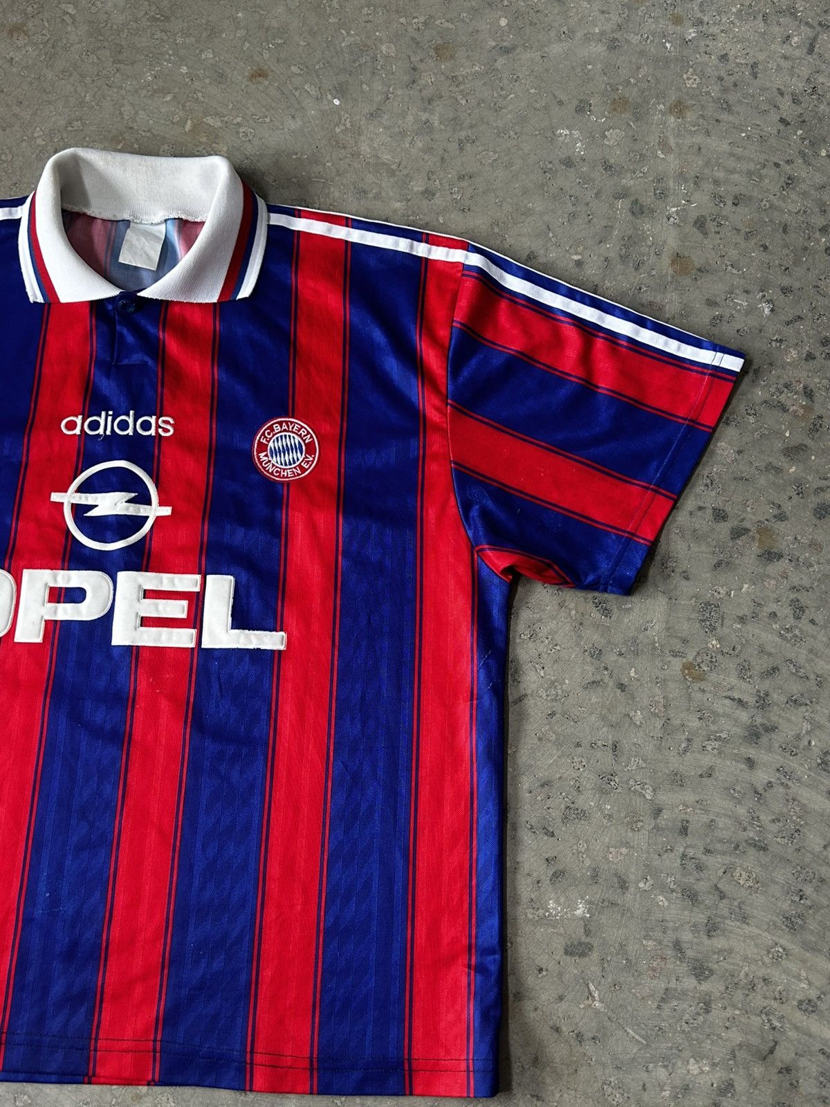 Adidas Adidas Bayern München Opel Vintage Soccer Jersey 1995/96 Size US L / EU 52-54 / 3 - 3 Thumbnail