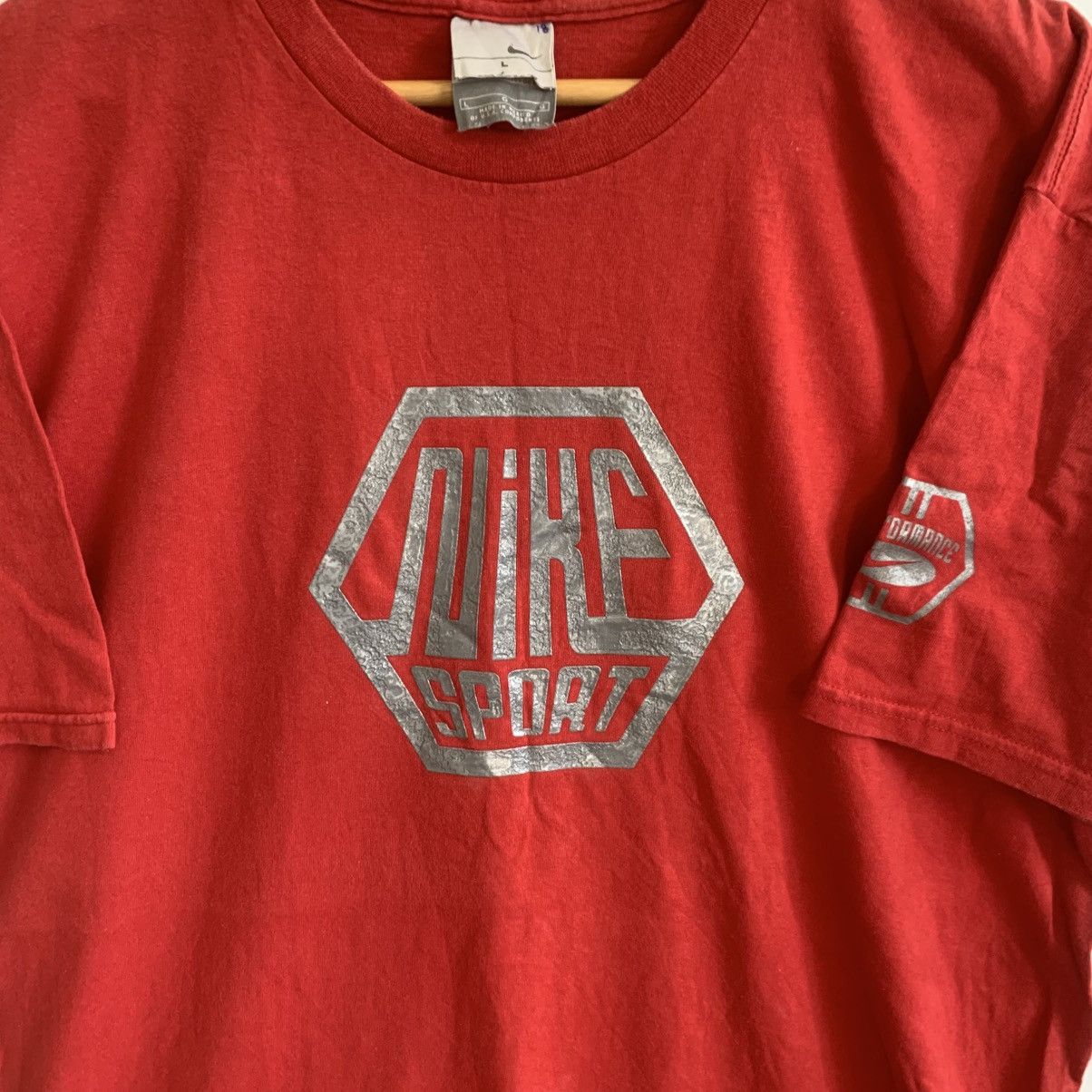 Nike × Vintage Vintage Nike Sport Red Shirt 80s Size US L / EU 52-54 / 3 - 5 Thumbnail