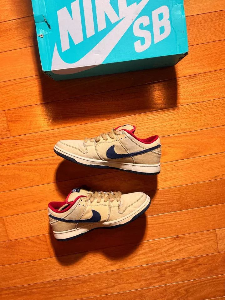 Nike 1/24!! Nike SB Dunk Low "Gold Dust" Size 9 with Differences Size US 9 / EU 42 - 1 Thumbnail