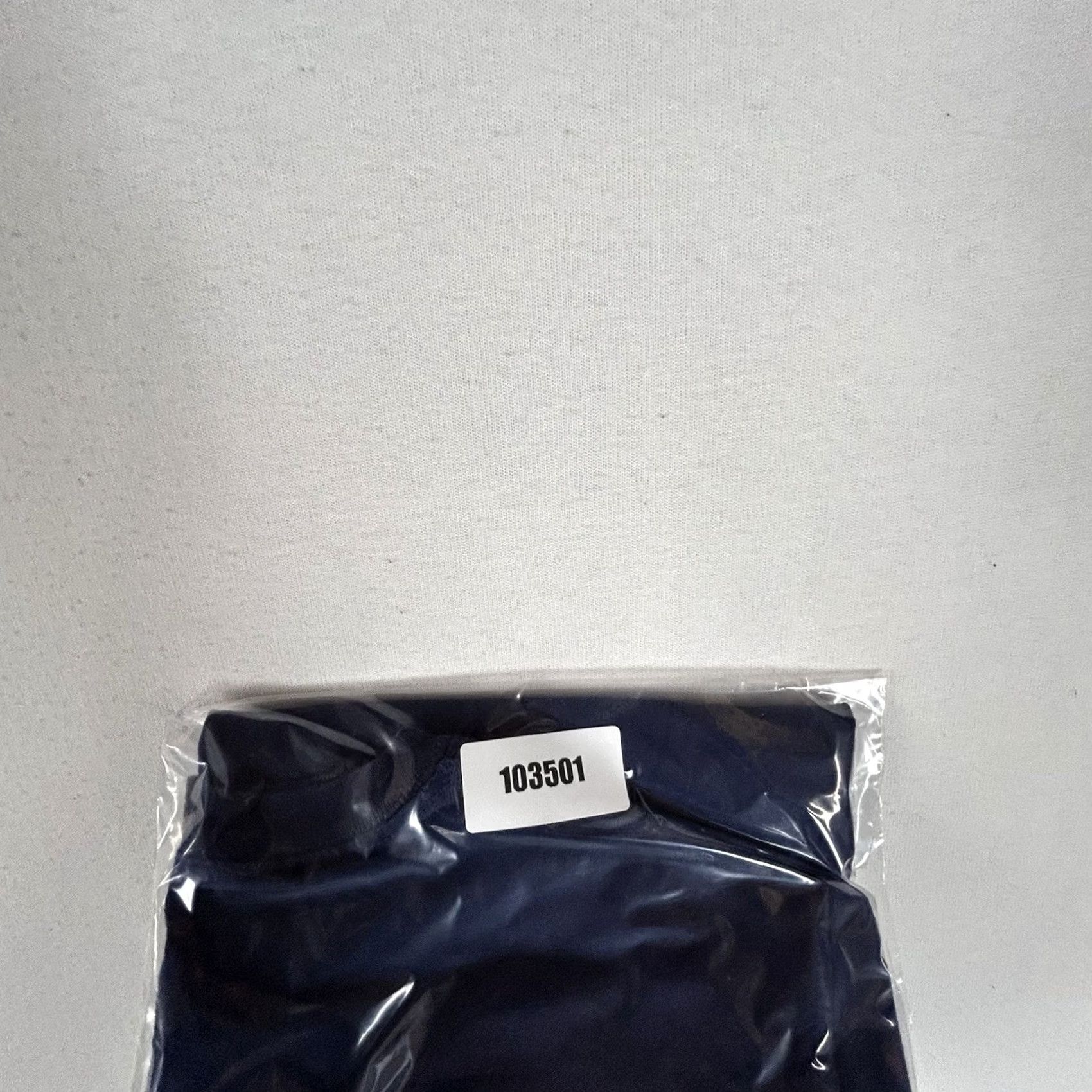 Vintage IN N OUT California T-Shirt Mens S Shirt Crew Neck Short Sleeve Blue 100% Cotton Cars California 2010s Mens Size US S / EU 44-46 / 1 - 8 Thumbnail