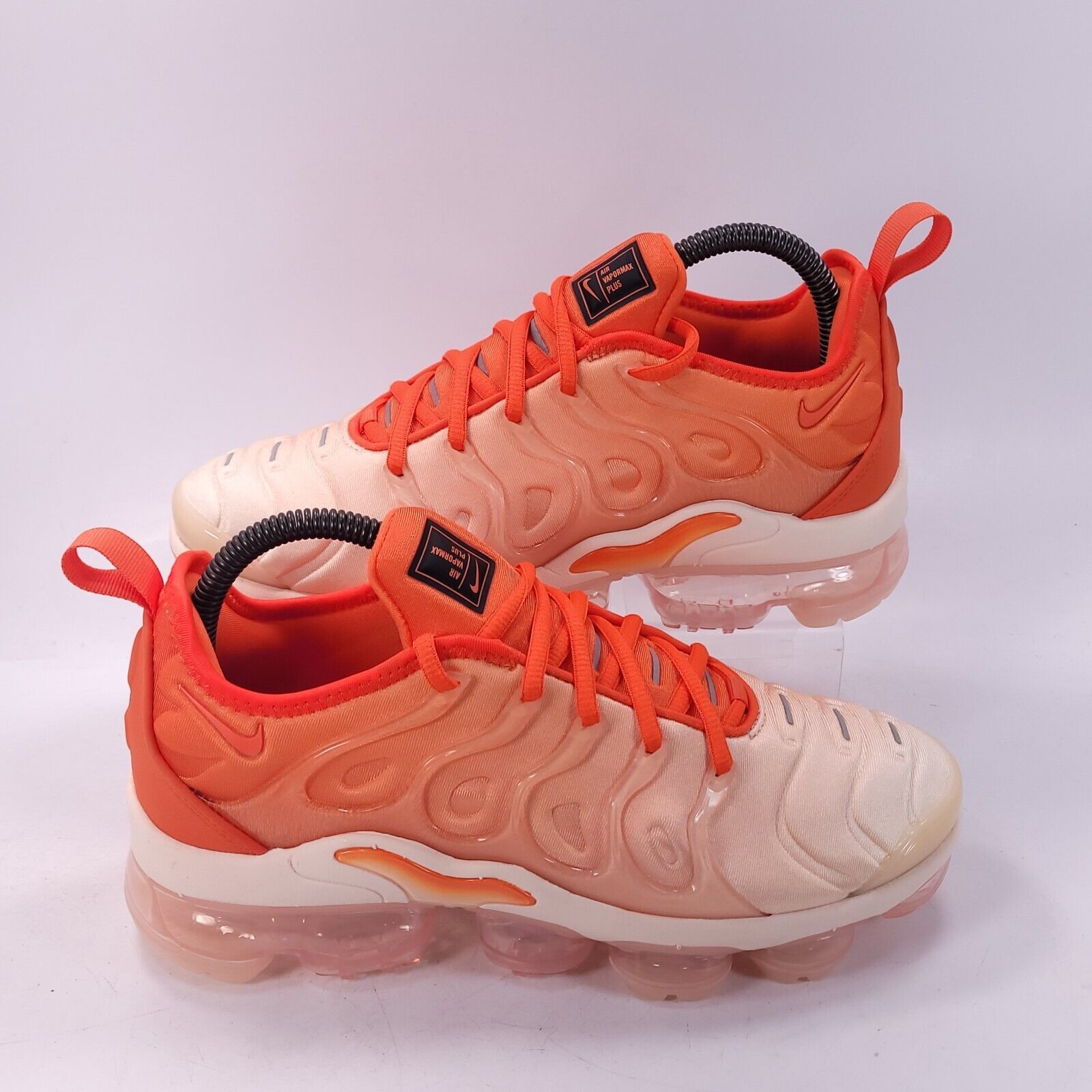 Nike Nike Air Vapormax Plus Shoe Womens Size 7.5 DQ8588-800 White Size US 7.5 / IT 37.5 - 6 Thumbnail