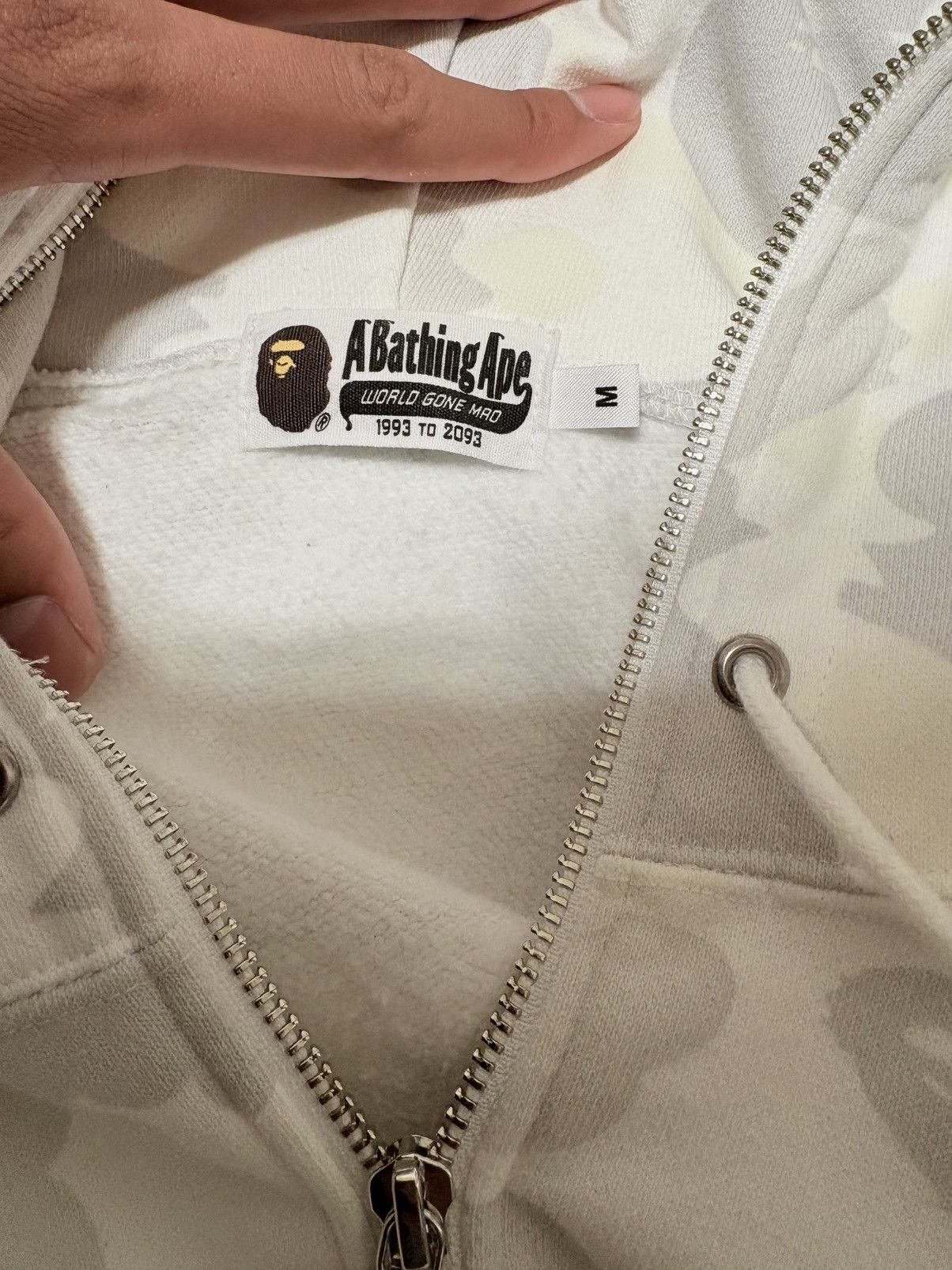 Bape bape camo white hoodie Size US M / EU 48-50 / 2 - 9 Thumbnail