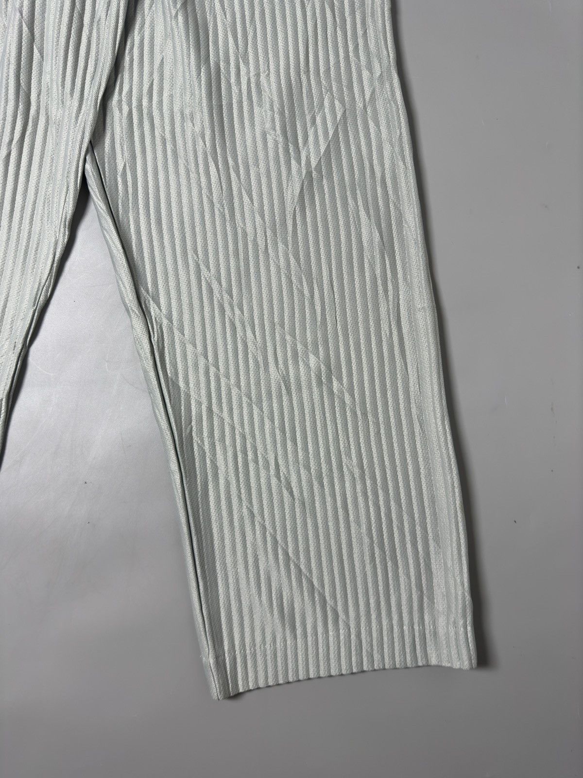 Homme Plisse Issey Miyake × Issey Miyake Homme plisse — Casual pants Size US 26 / EU 42 - 4 Thumbnail
