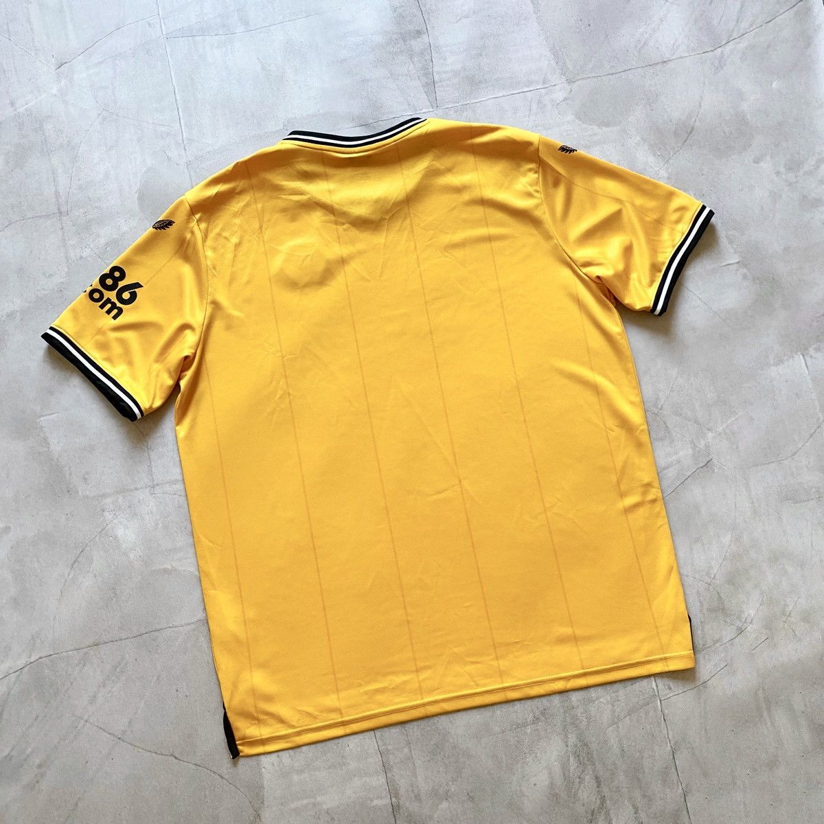 Castore Wolverhampton Wanderers 2022/23 Wolves Castore Jersey Tee Size US XXL / EU 58 / 5 - 4 Thumbnail