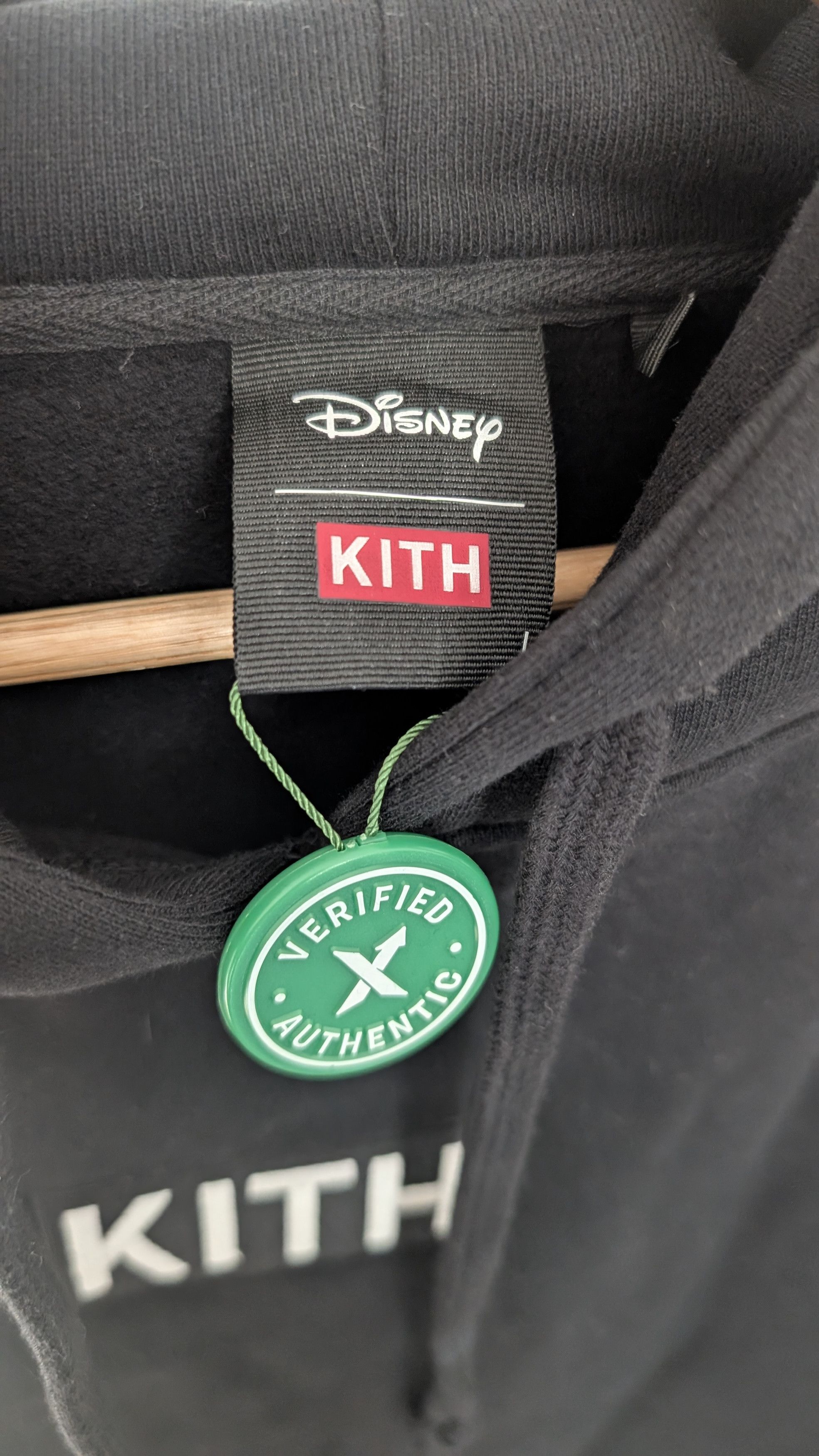 Disney × Kith Kith x Disney Mickey Sleeve Patches Hoodie - L - Black Size US L / EU 52-54 / 3 - 6 Thumbnail