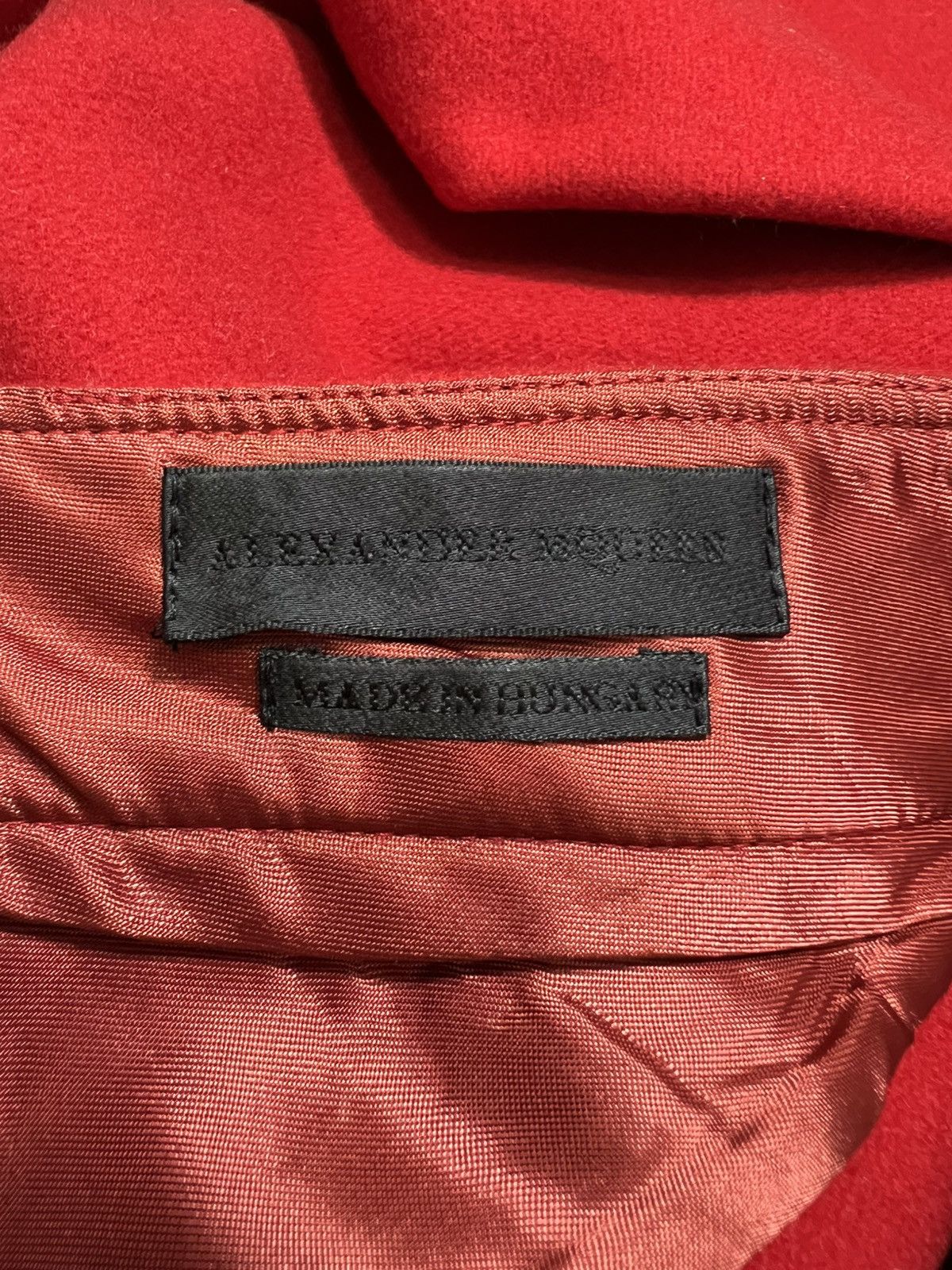 Alexander McQueen Alexander McQueen - FW11 - Coin Detail Wool Cropped Trousers Size US 30 / EU 46 - 15 Thumbnail