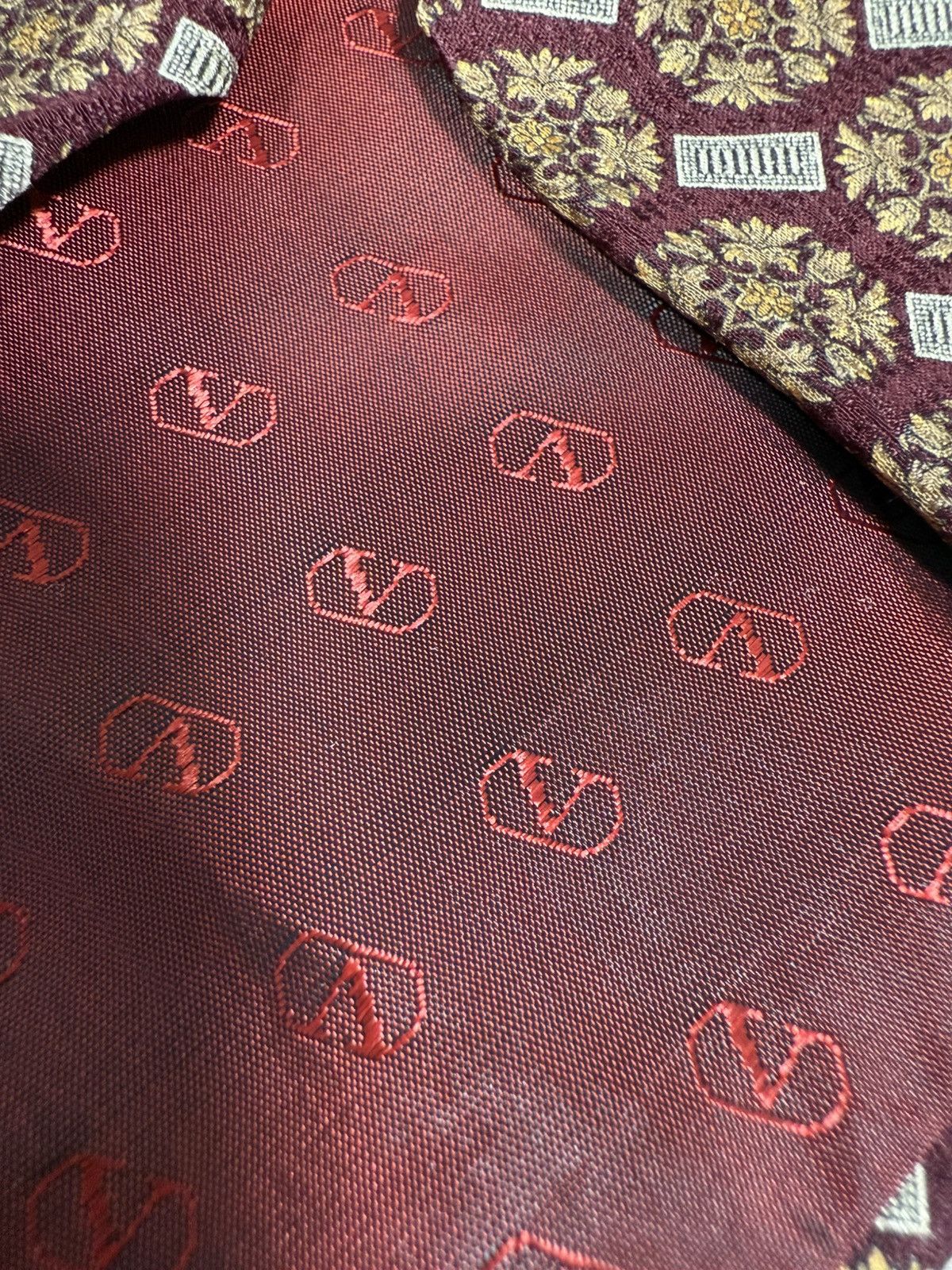 Valentino Vintage Valentino Checkered Red/Gold Silk Tie Size ONE SIZE - 4 Thumbnail